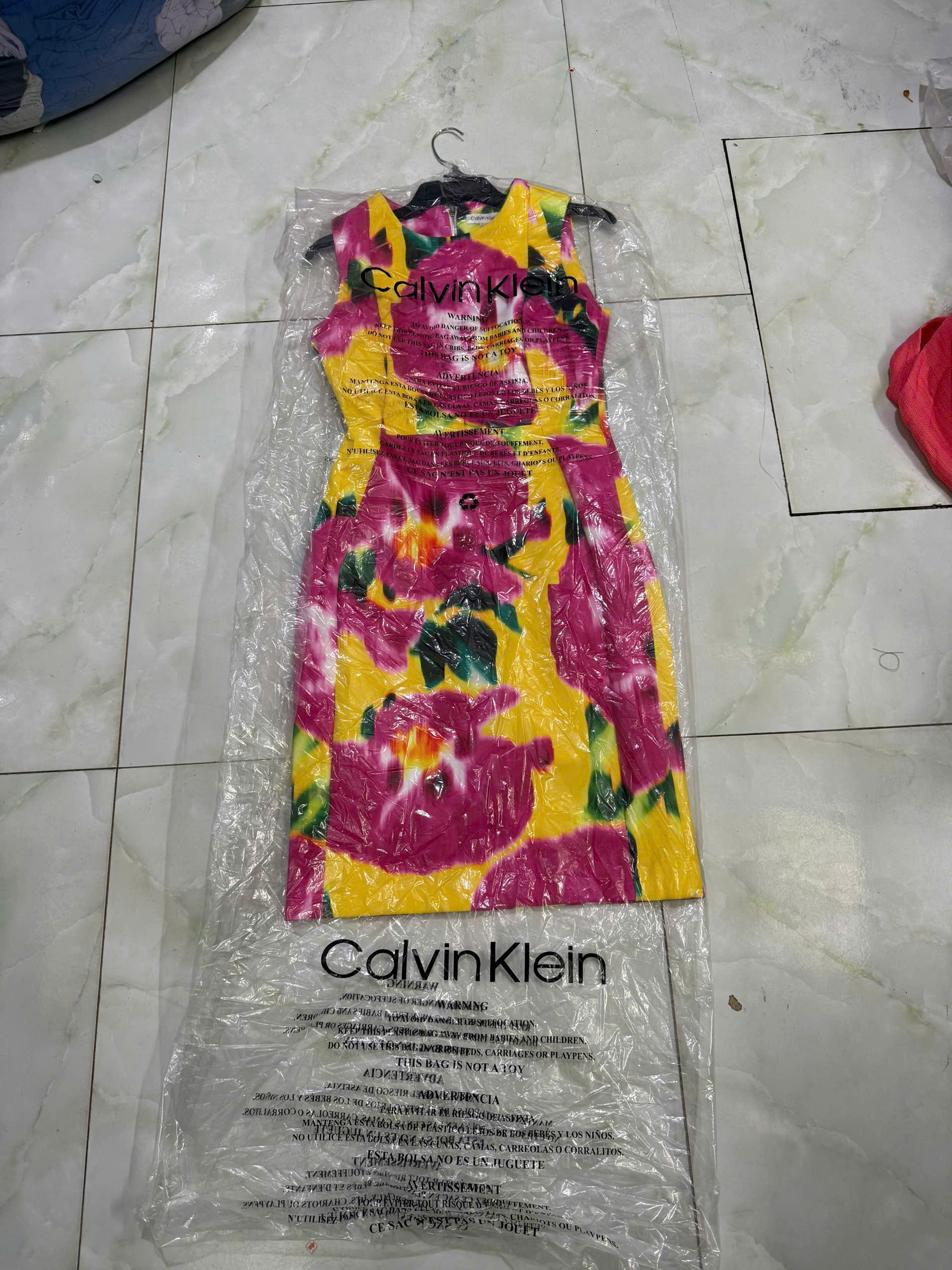 V310 VAY NU CK (L7-1)