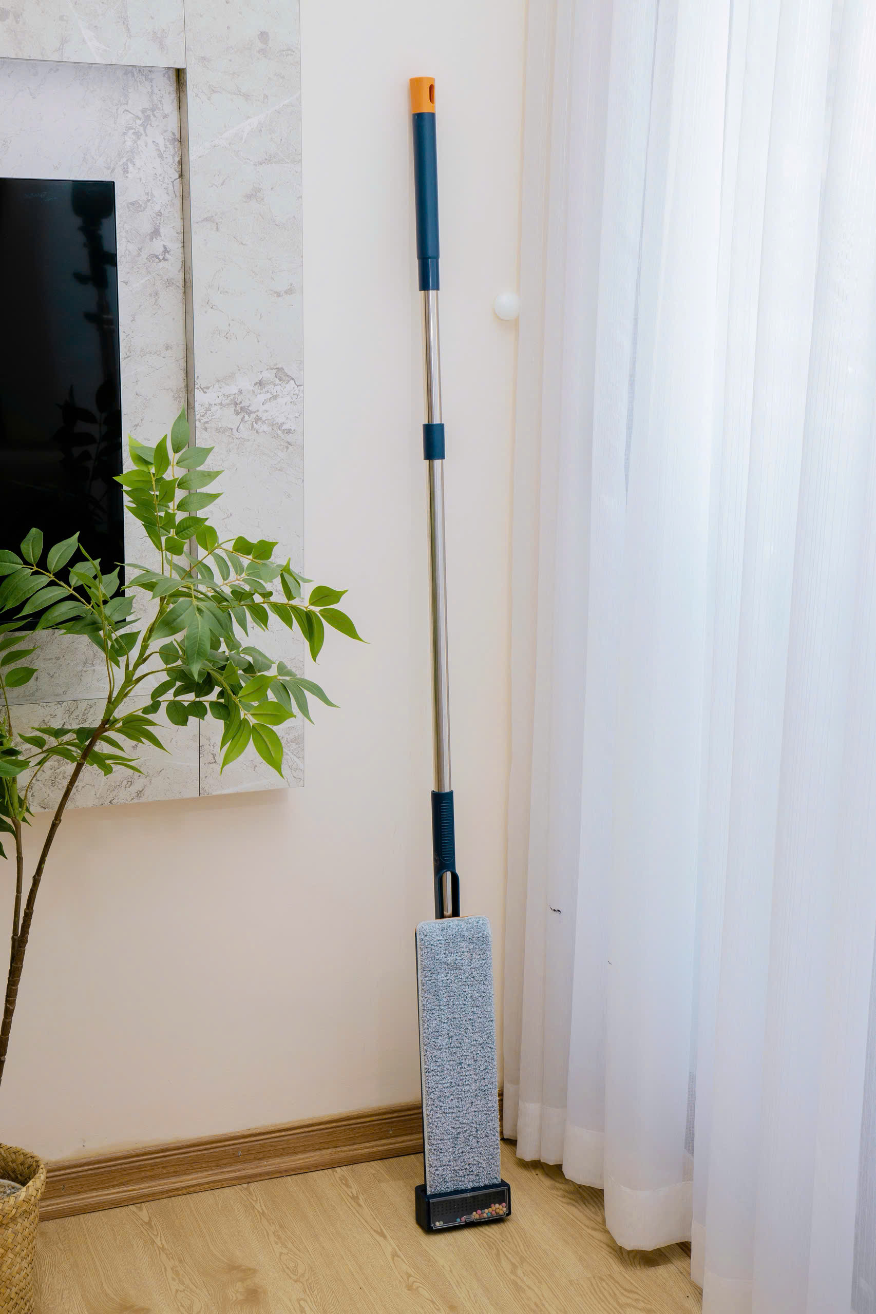 Cây Lau Nhà Tự Vắt_thumbnail_1