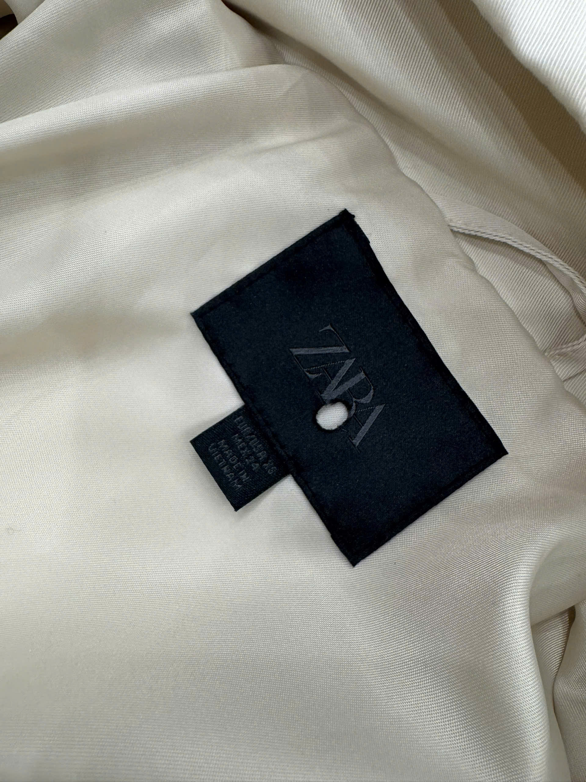 Áo khoác xịn ( KEM )_thumbnail_4