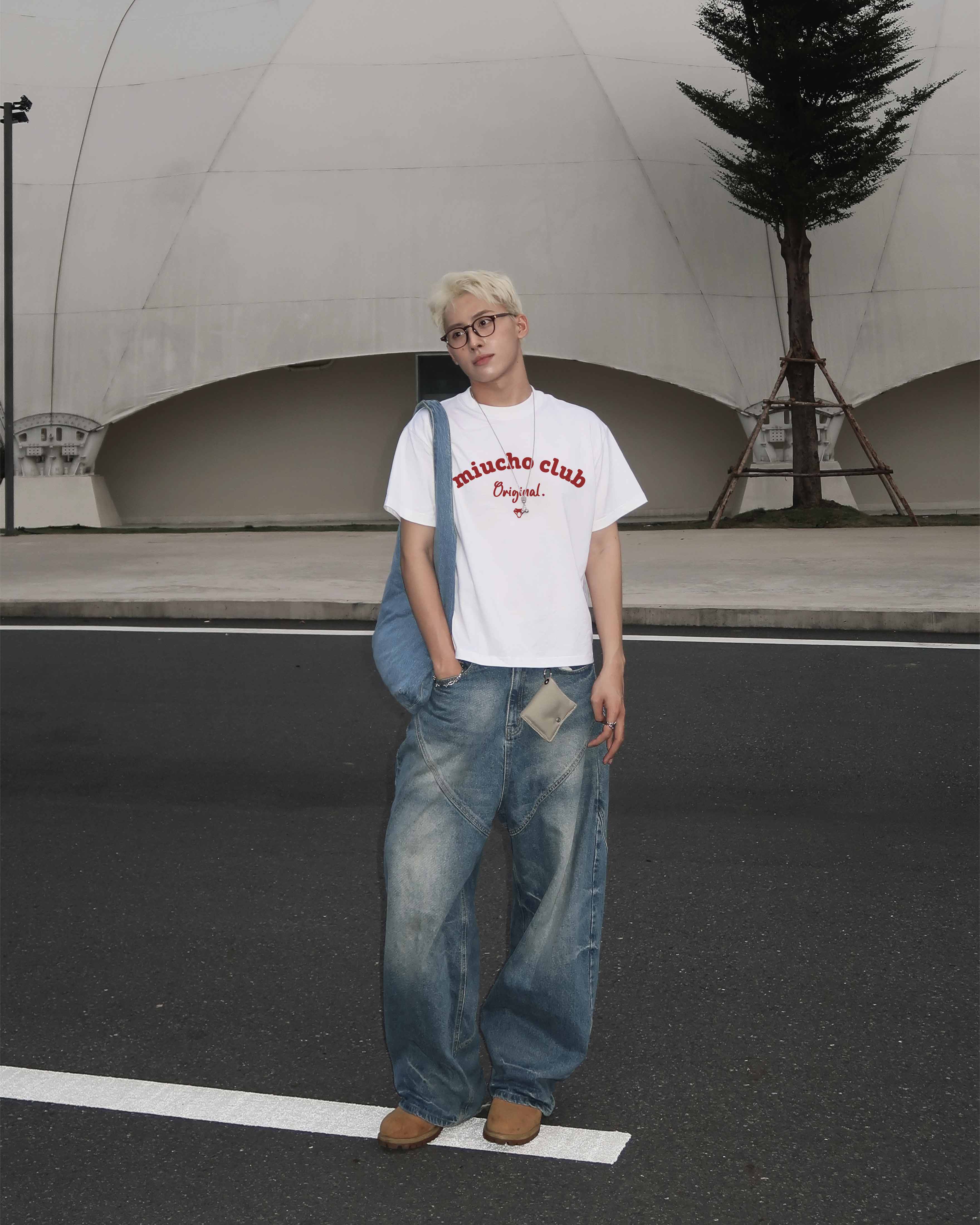 Áo phông tết form boxy local brand cổ tròn chất vải cotton 2c 250gsm 1816 Miucho Club in basic_thumbnail_5