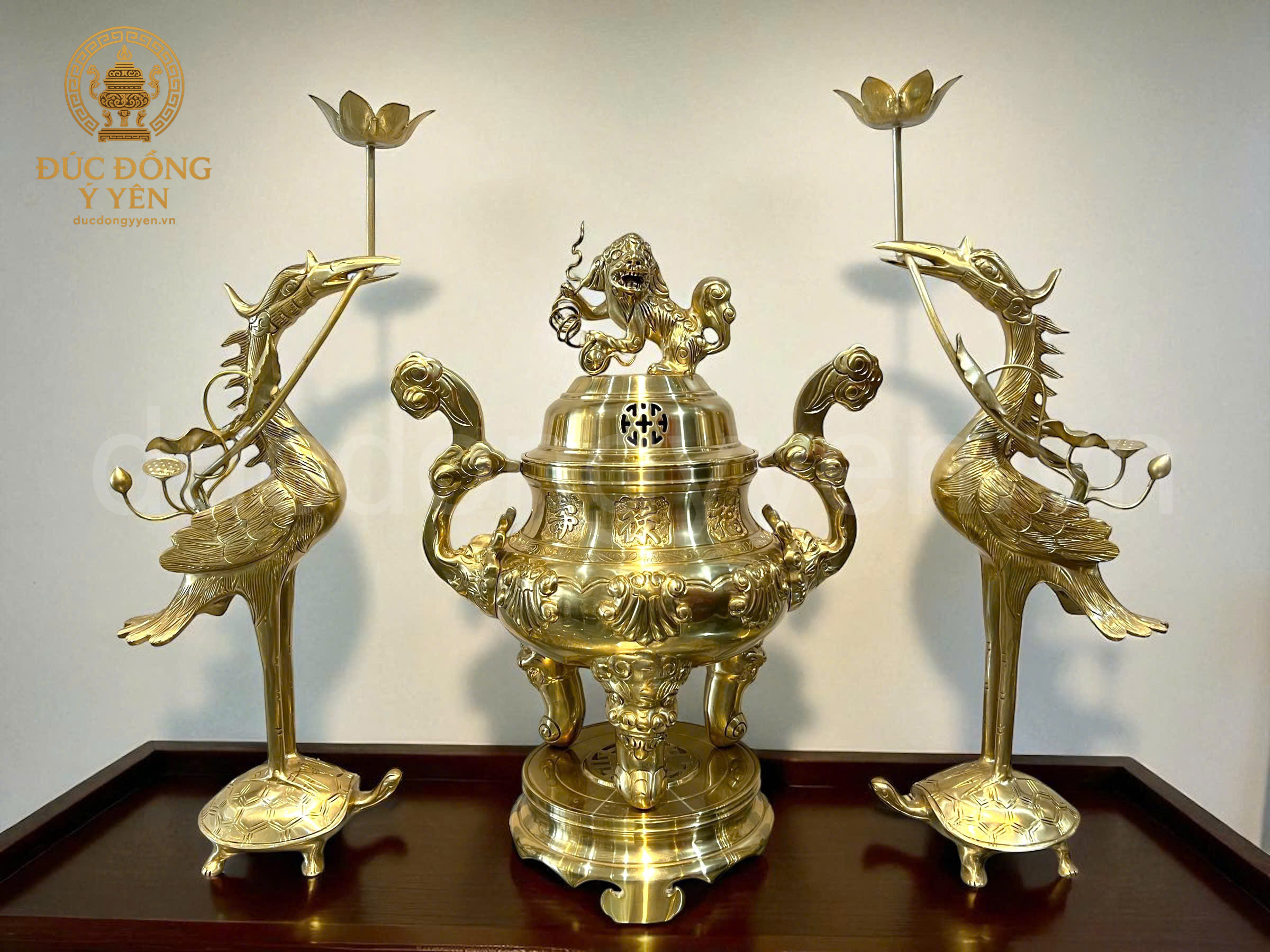 Bộ tam sự đỉnh hạc cao 50cm đúc đồng cát tút chạm hoa văn sòi chữ hán 