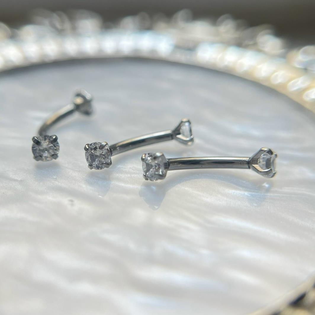 Banana kim cương vặn trắng size 10.