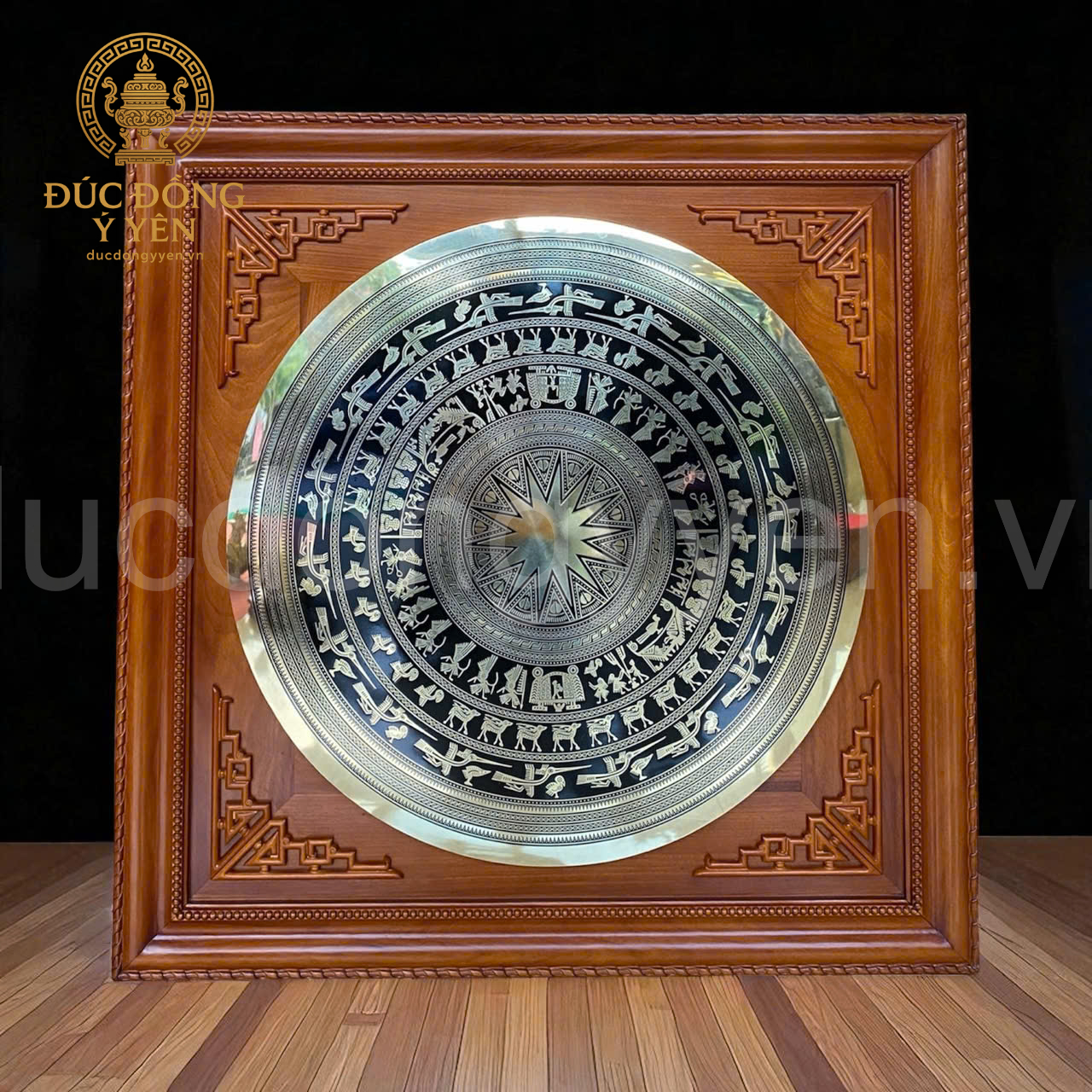 Mặt trống đồng ăn mòn cnc lắp khung gỗ gụ_thumbnail_1