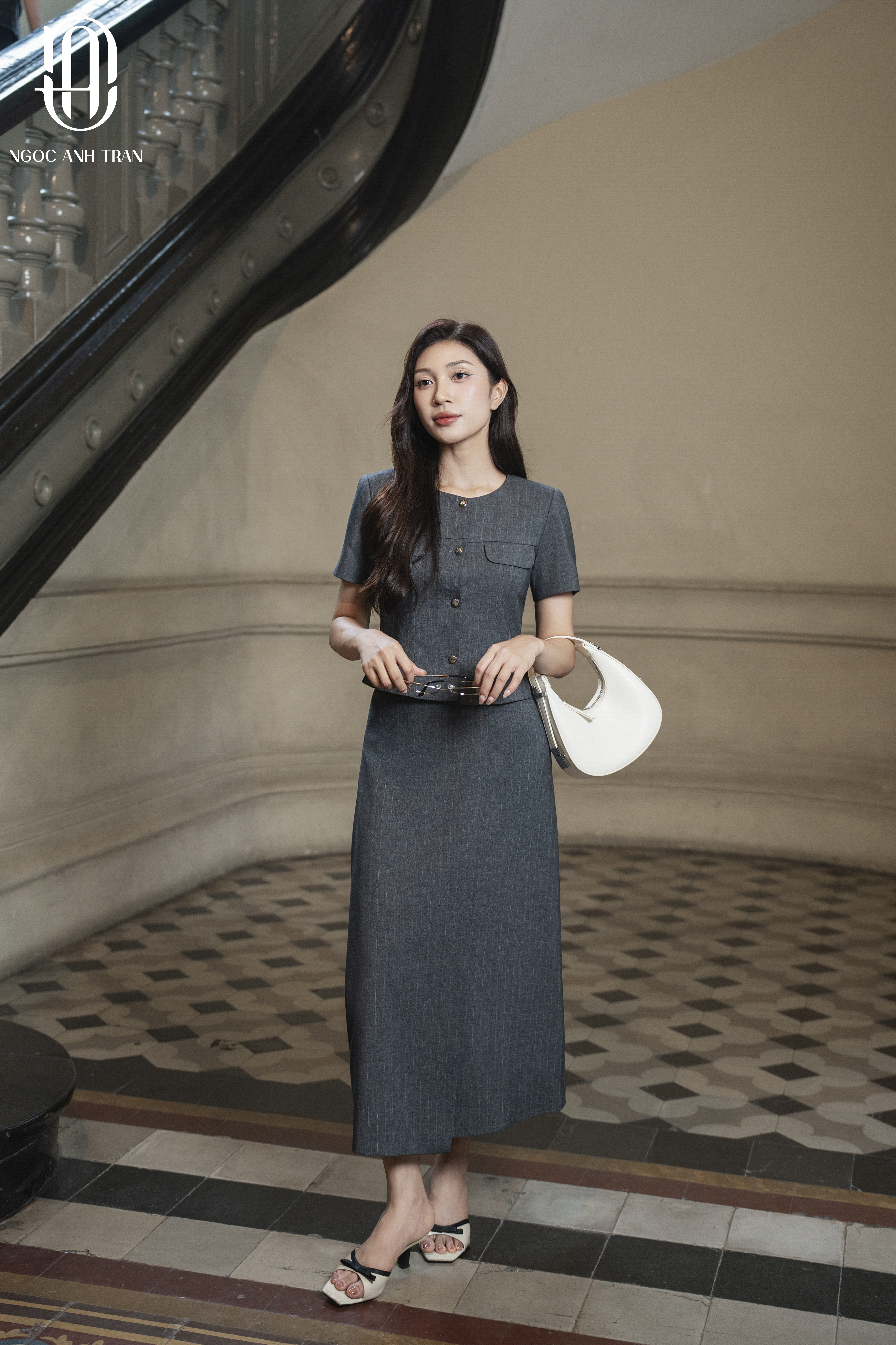 A208 - Set áo lửng phối chân váy dài xám chuột