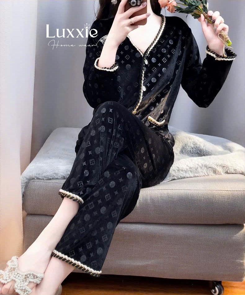 NHUNG25 Pijama nhung đen không cổ LV_thumbnail_4