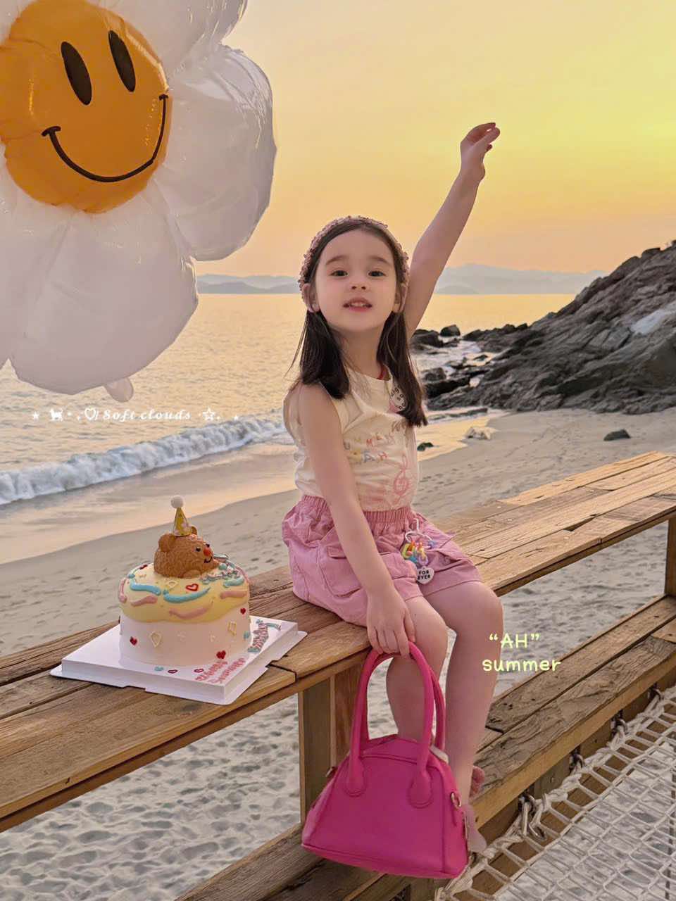 AH81 - Áo sát nách màu kem in họa tiết nhẹ nhàng hãng AH_thumbnail_0