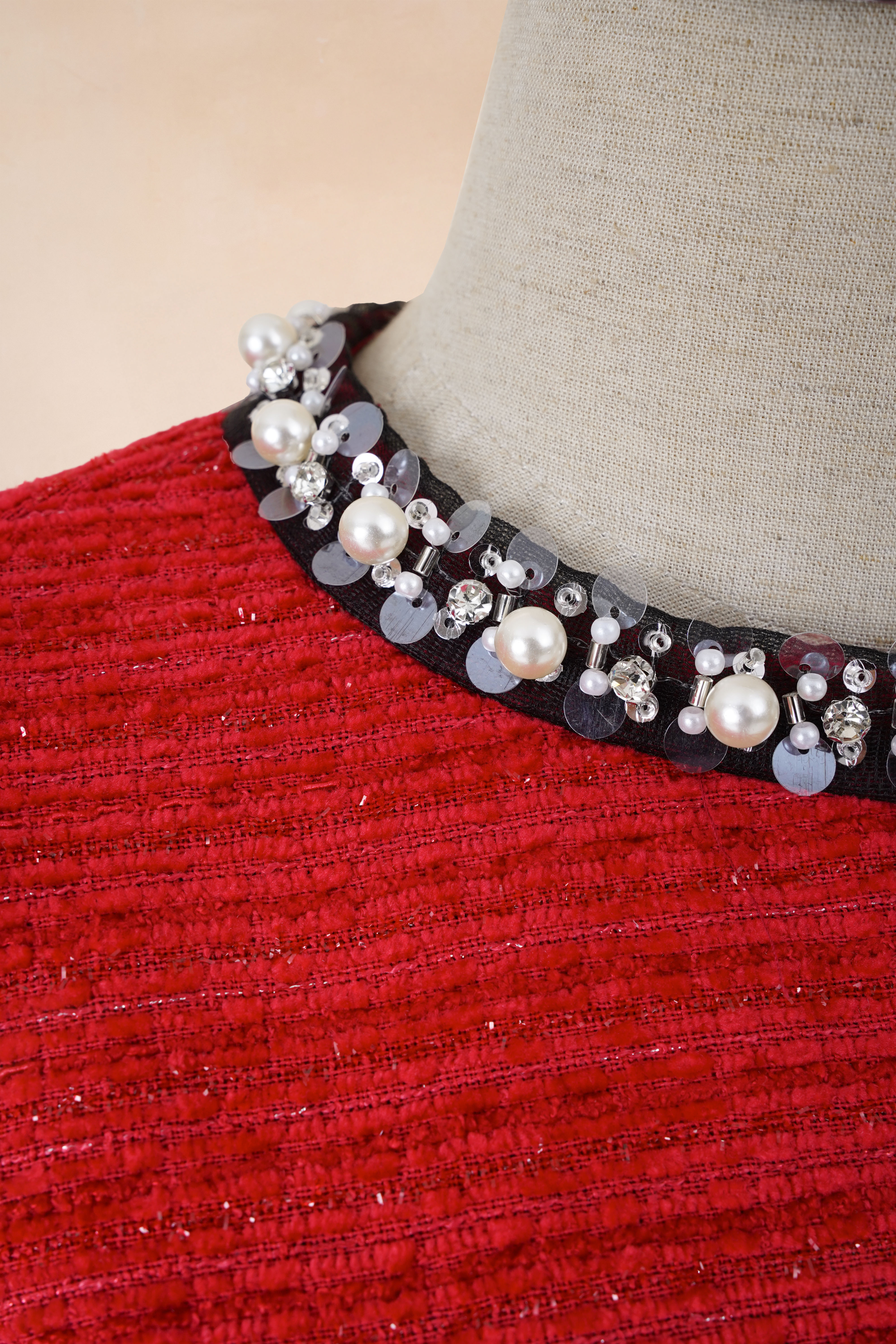 Đầm Chữ A Viền Đá Cúc Dọc_thumbnail_4