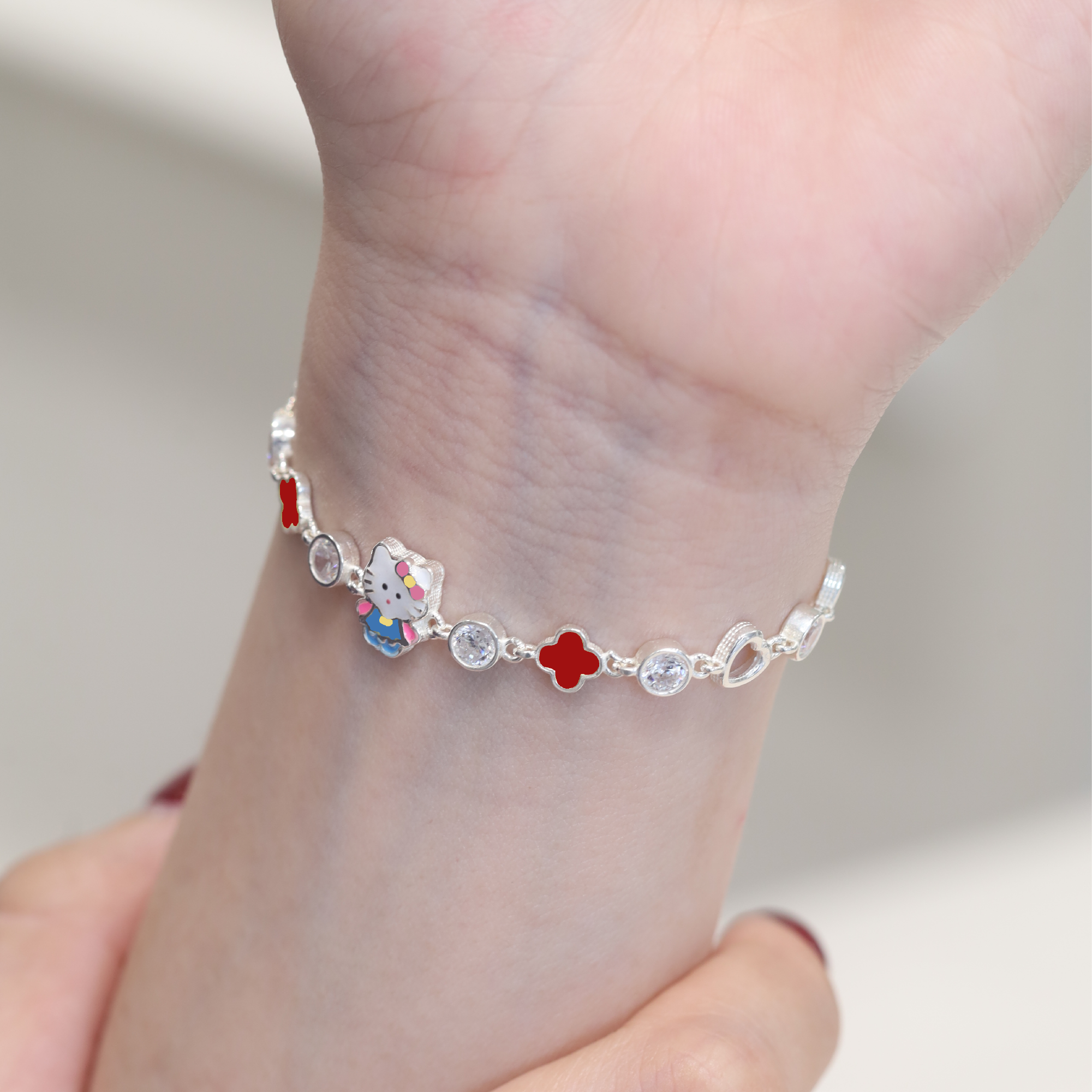 Vòng tay bạc 925 charm Hello Kitty váy xanh hoa đỏ_thumbnail_3