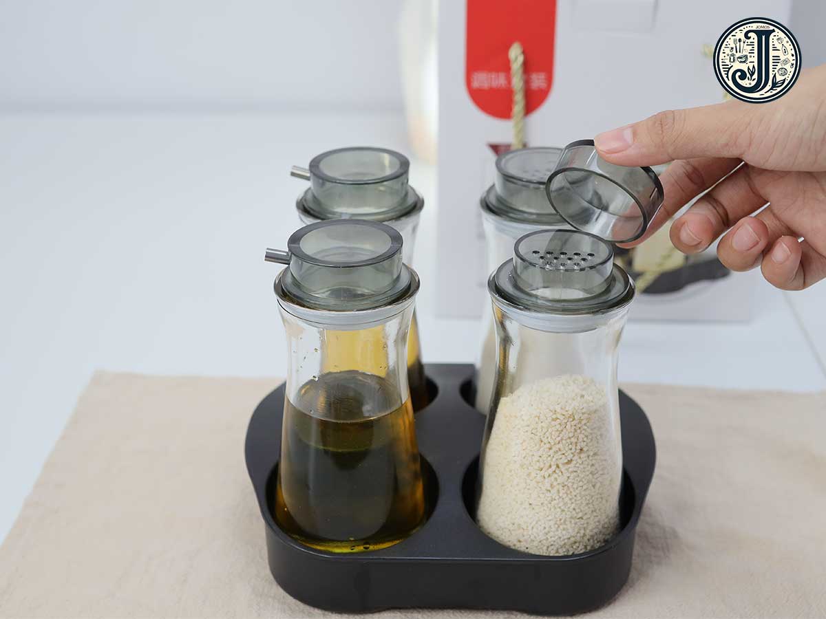 Bộ 4 lọ thủy tinh đựng gia vị Seasoning Jar kèm khay đựng J000076