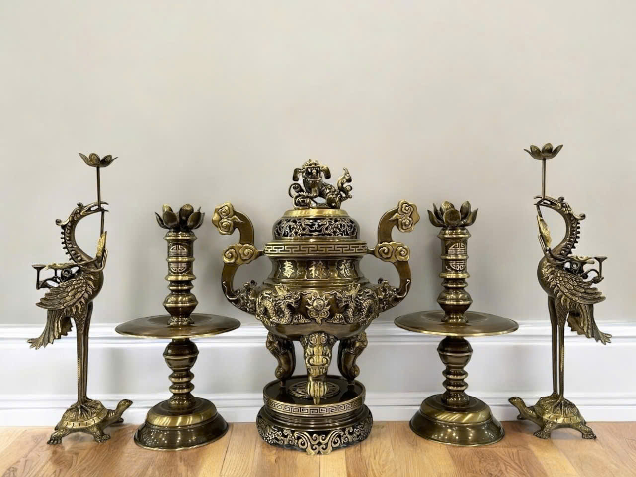 Bộ ngũ sự đúc đồng vàng thau tinh xảo cao 65cm 