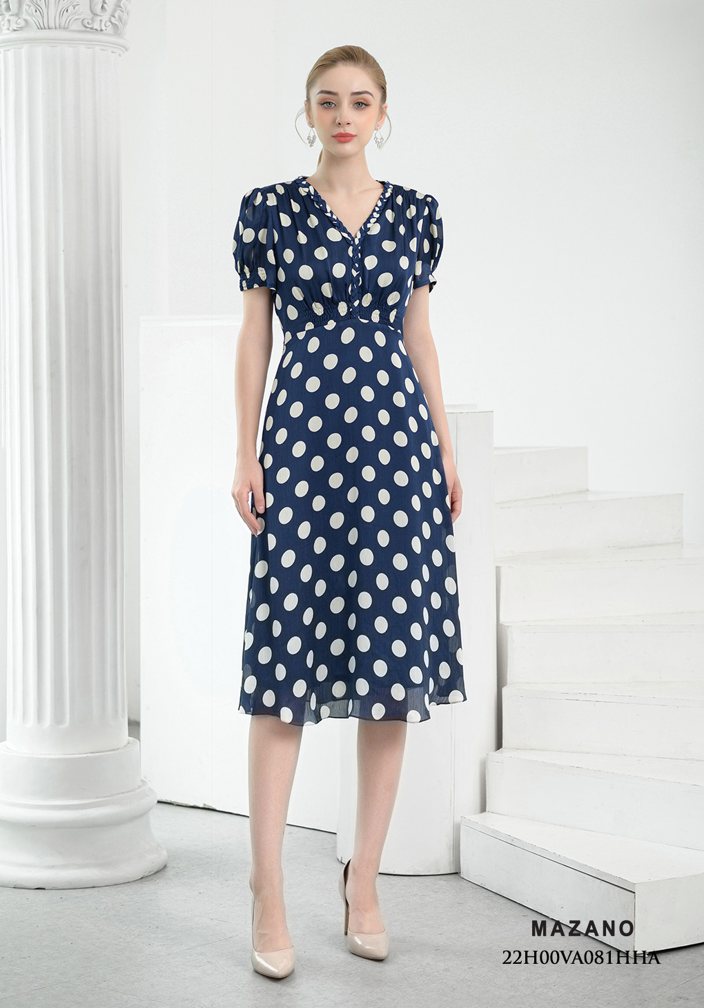 Đầm xanh chấm bi trắng tết dây cổ_thumbnail_3