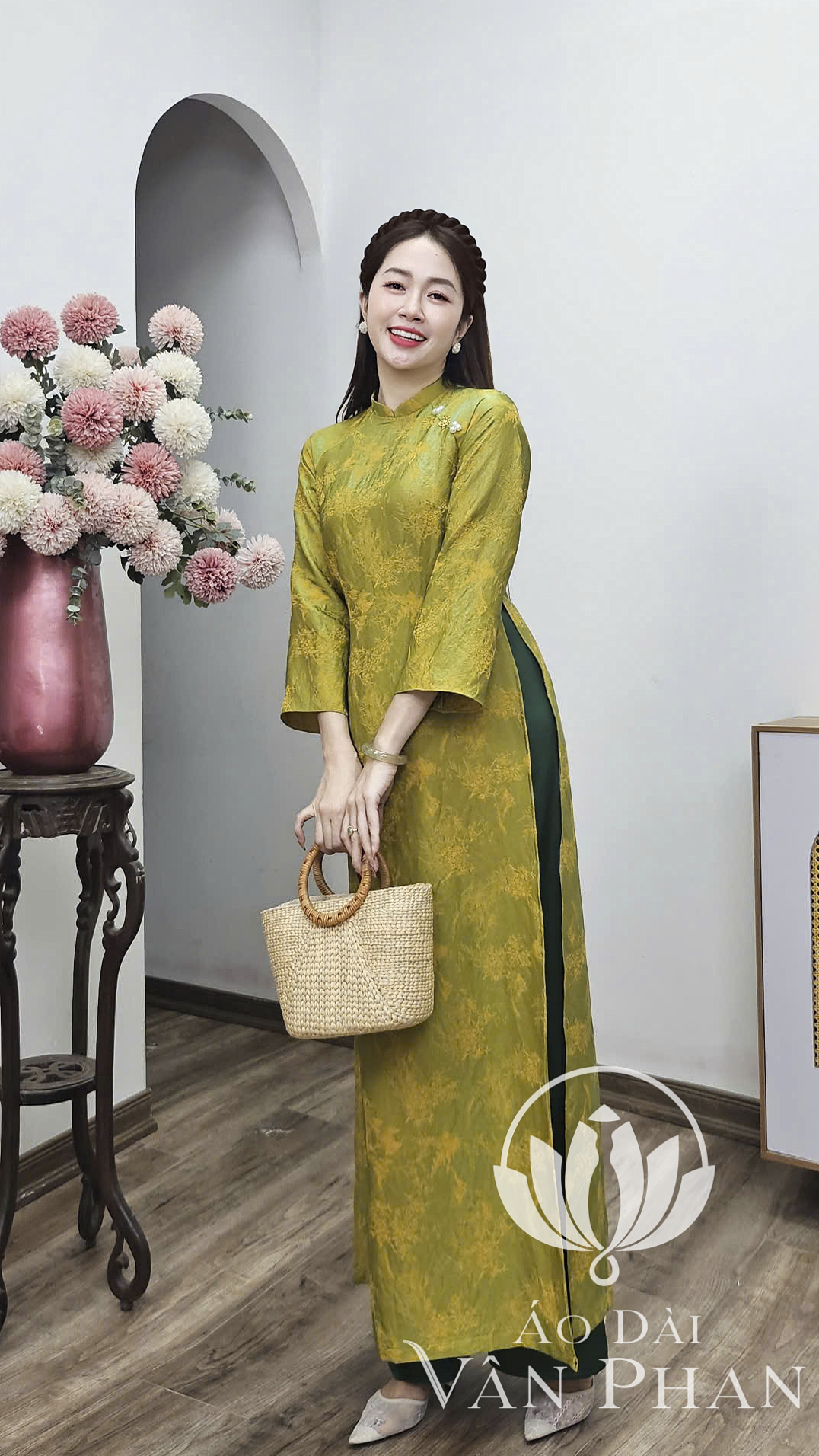 CT333 áo dài cách Tân 2p tay dài loe toe tằm vàng ánh xanh