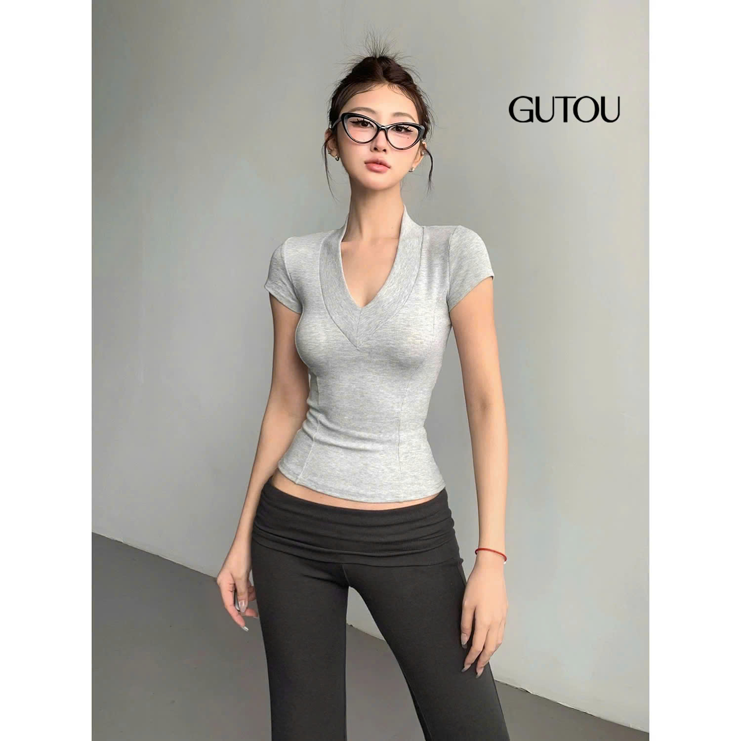 [ GUTOU ] Áo Thun Ôm Body Cổ V_thumbnail_6