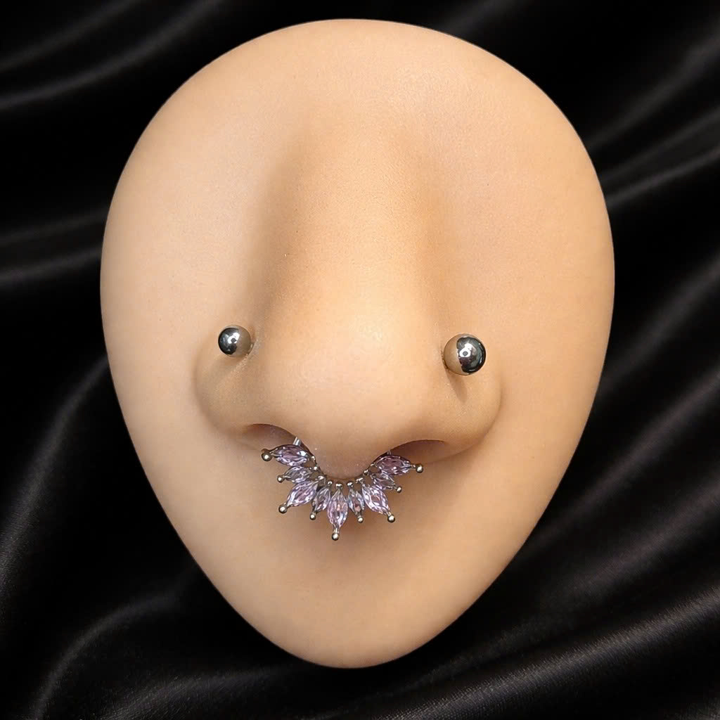 Daith kiểu vòng 8 lá nhọn hồng_thumbnail_2