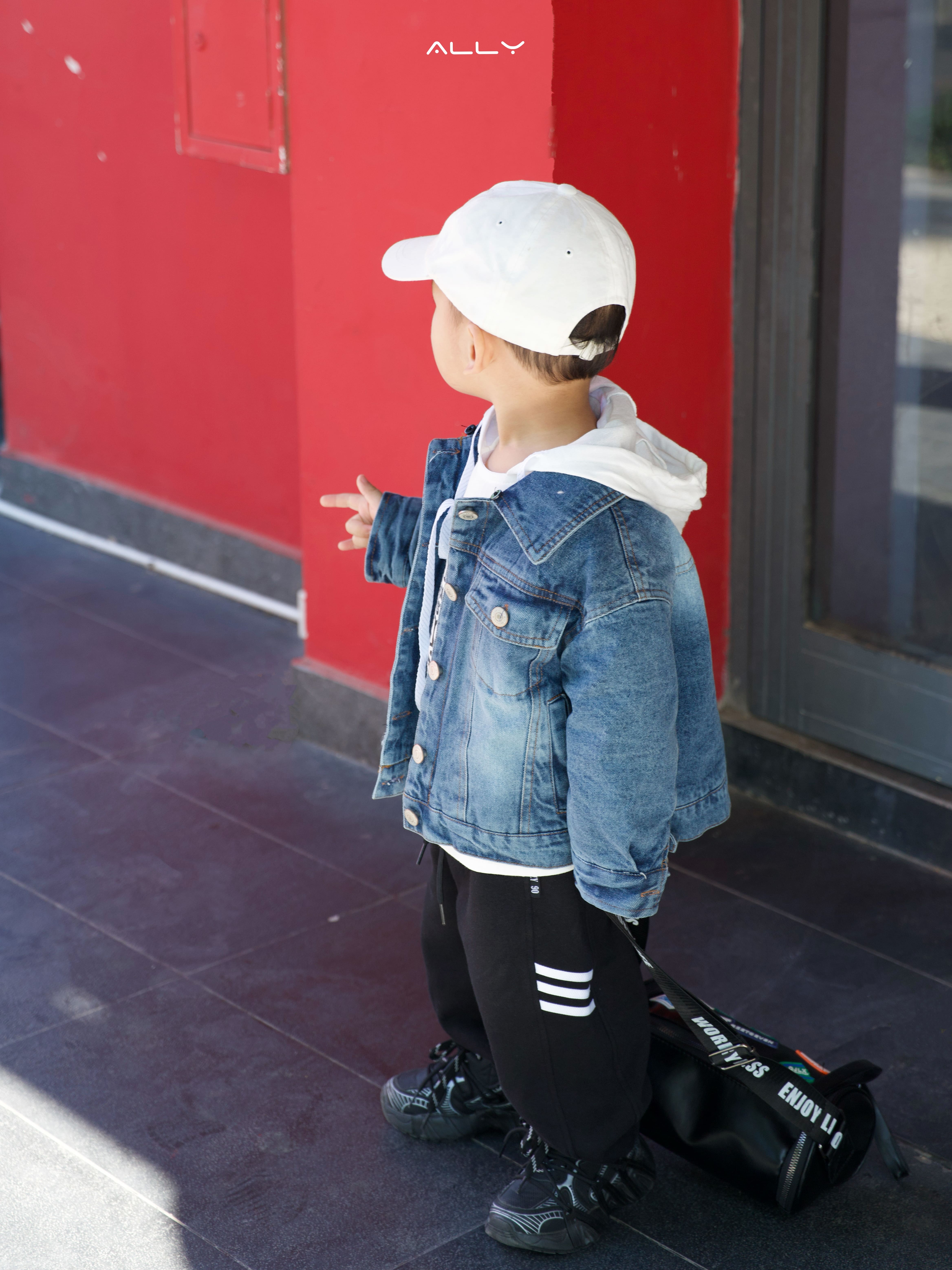 Áo khoác jean bé trai lót bông – Cổ lông tháo rời, ấm áp & thời trang S17_thumbnail_3