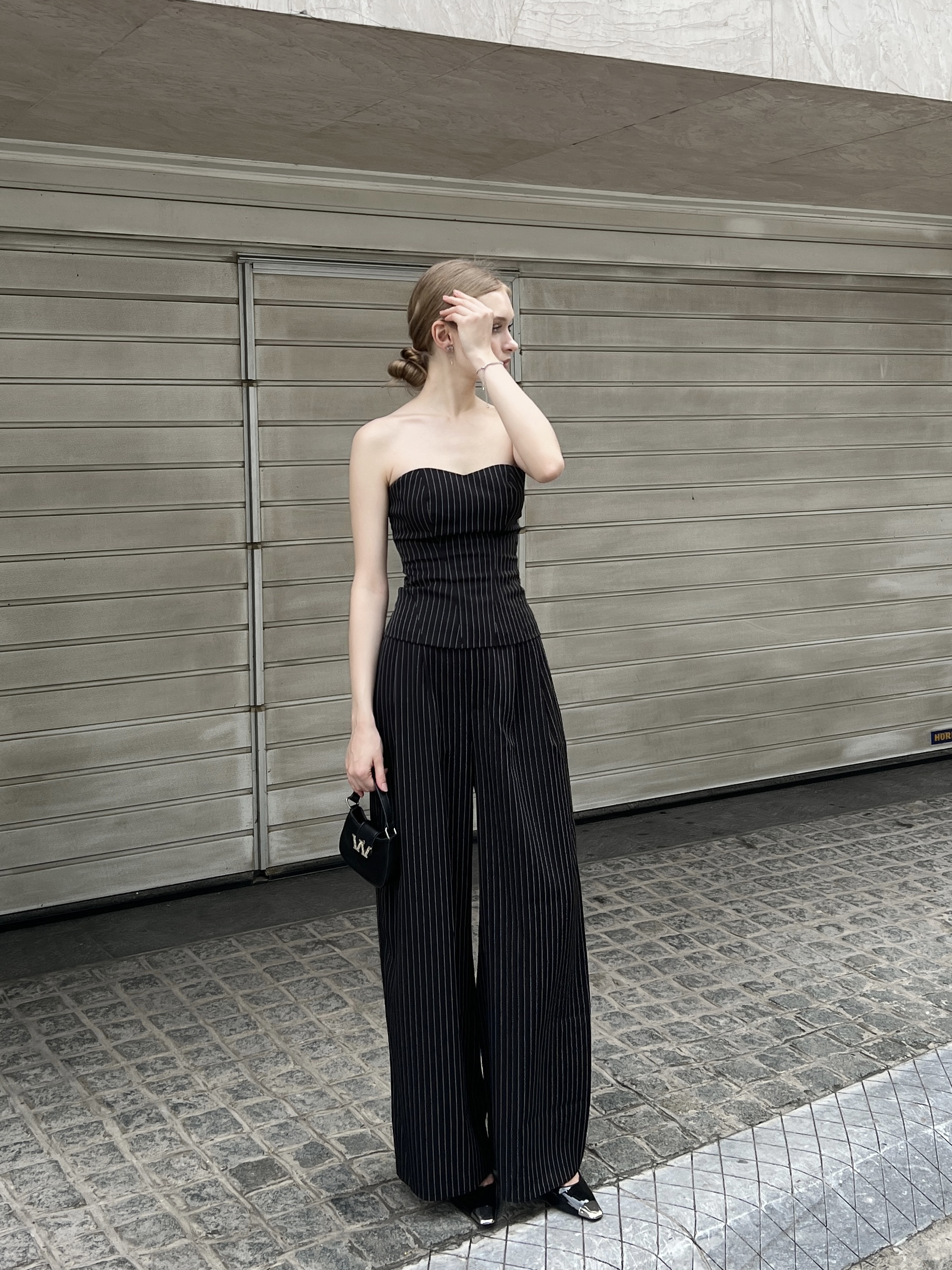 Quần ống rộng kẻ bbybon