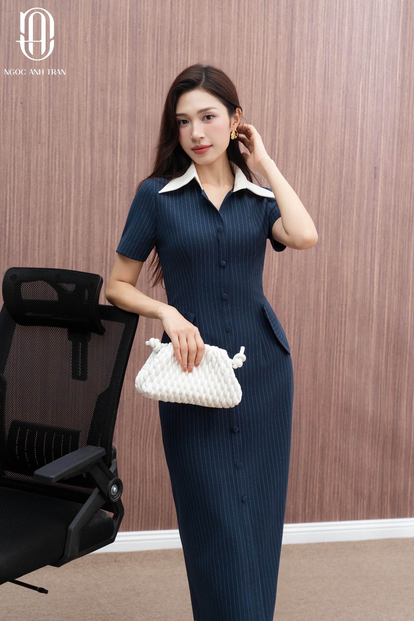 D153 - Váy navy kẻ xanh cộc tay phối cổ
