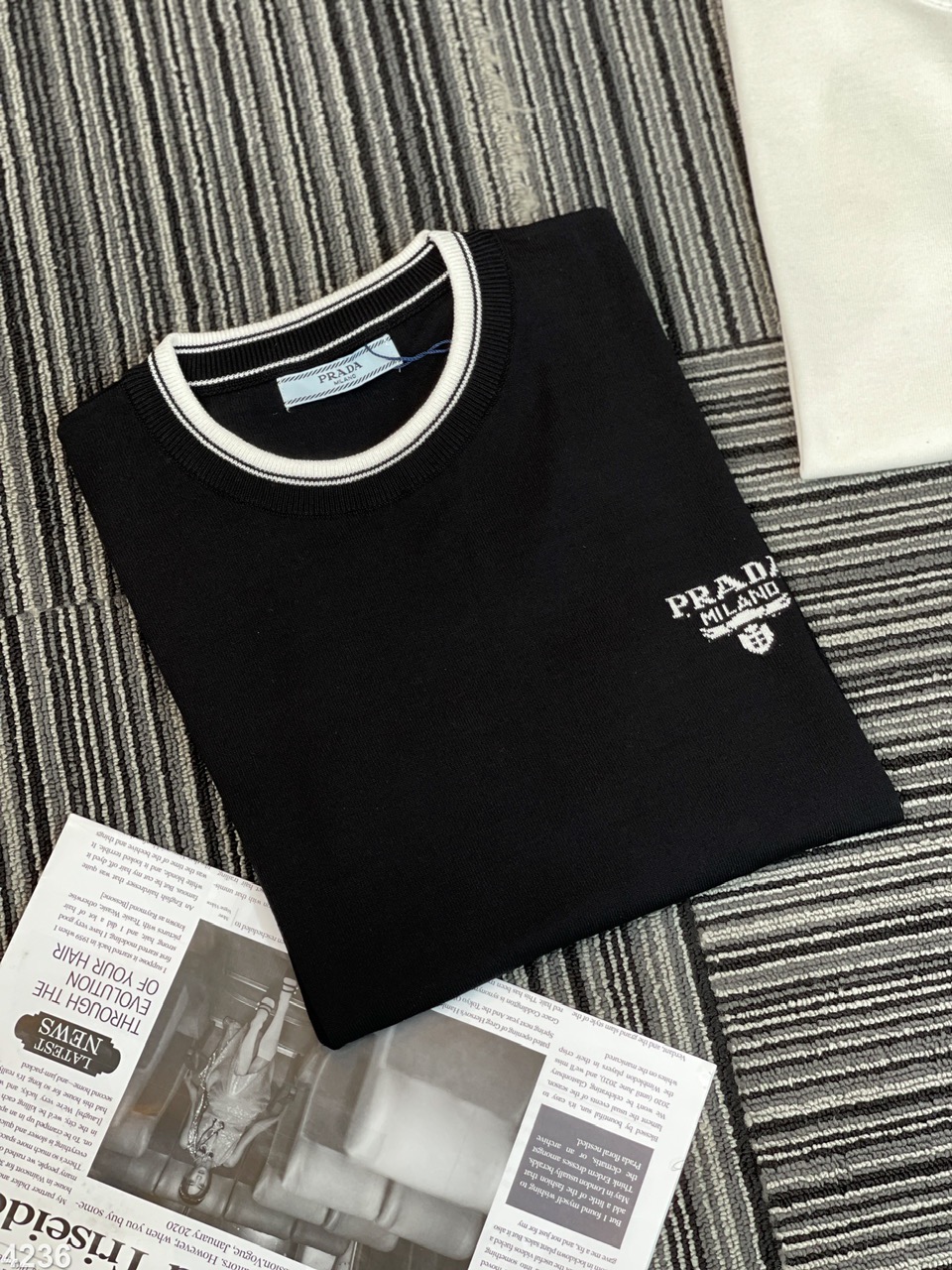 ÁO LEN CỘC TAY PRADA MILANO_thumbnail_2