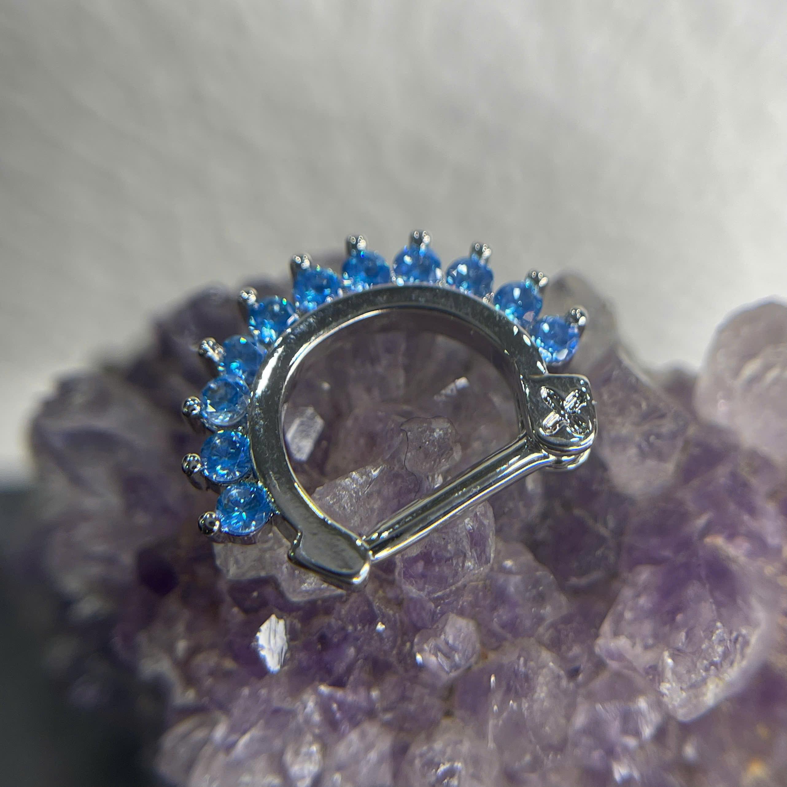 daith kiểu thân thẳng vòm kim cương xanh biển_thumbnail_0