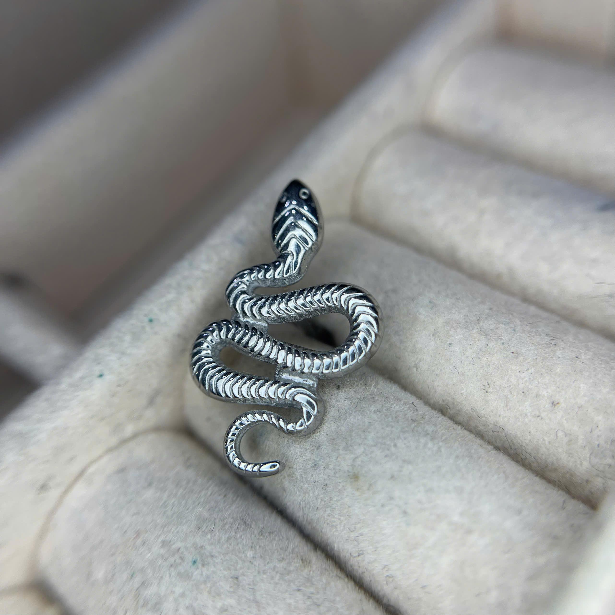 lưỡi kiểu con rắn to.