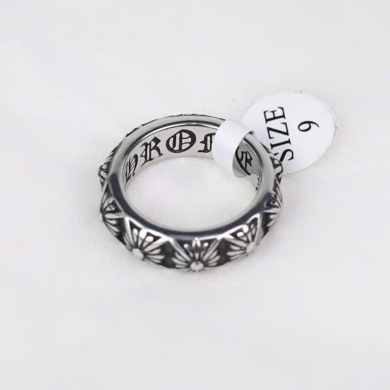 Nhẫn kiểu Chrome heart vòng hoa