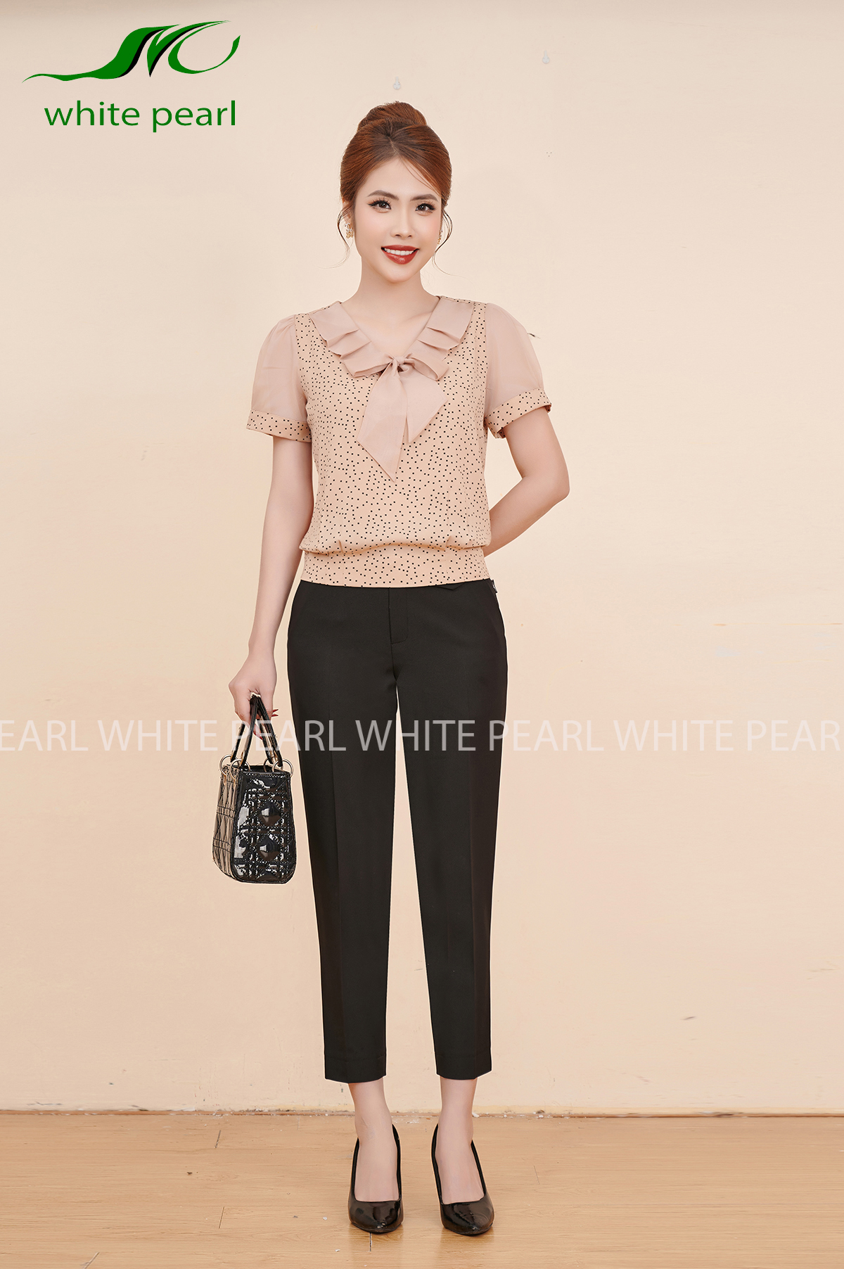 Áo cổ buộc nơ xếp 2 ly A2407 thời trang công sở cao cấp White pearl_thumbnail_14