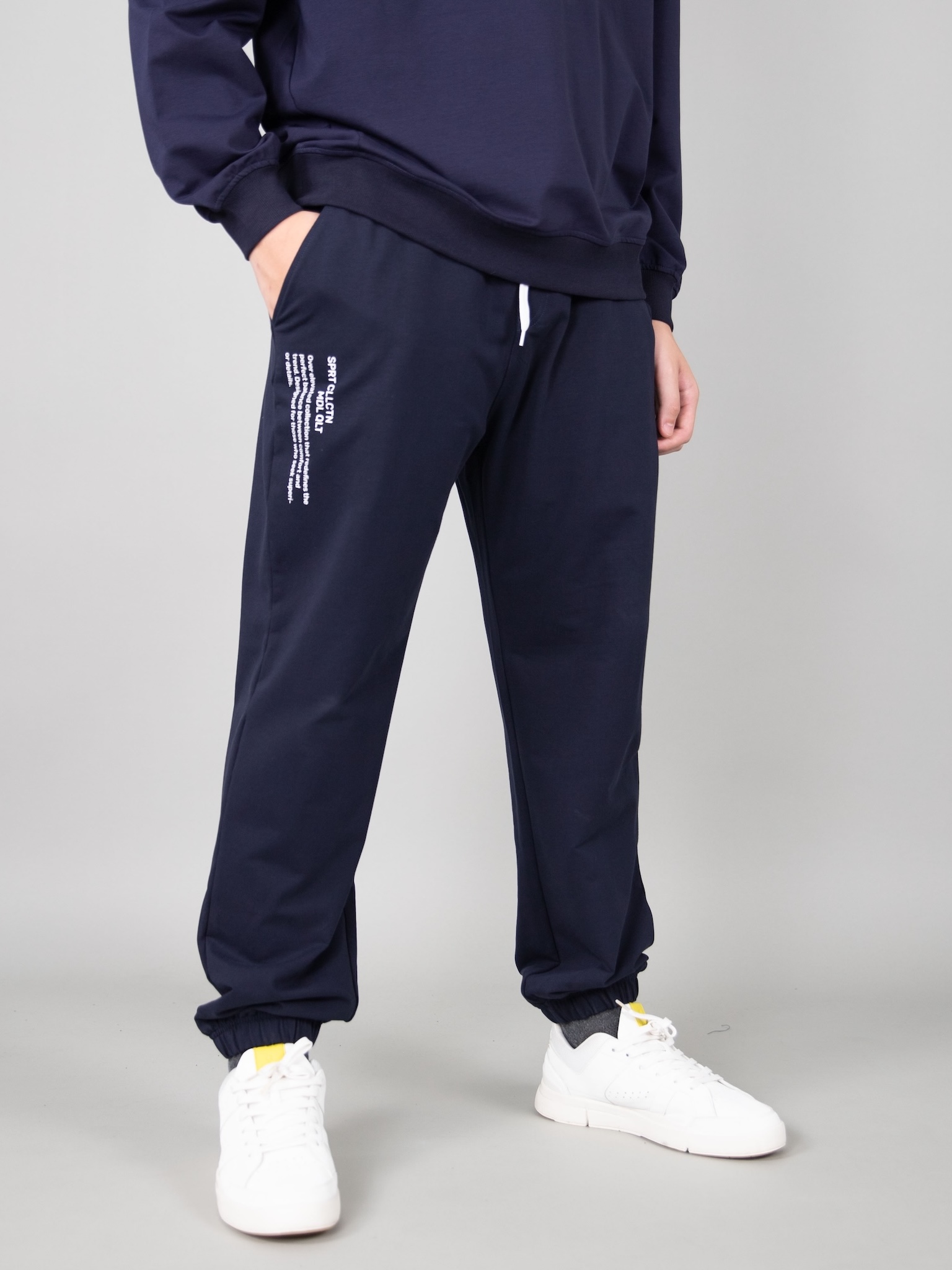 Quần nỉ bé trai màu xanh đen chun gấu_thumbnail_1