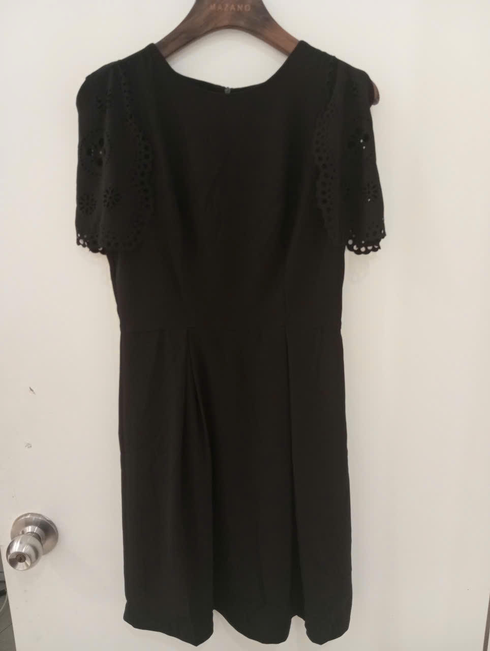 Đầm màu đen_thumbnail_1