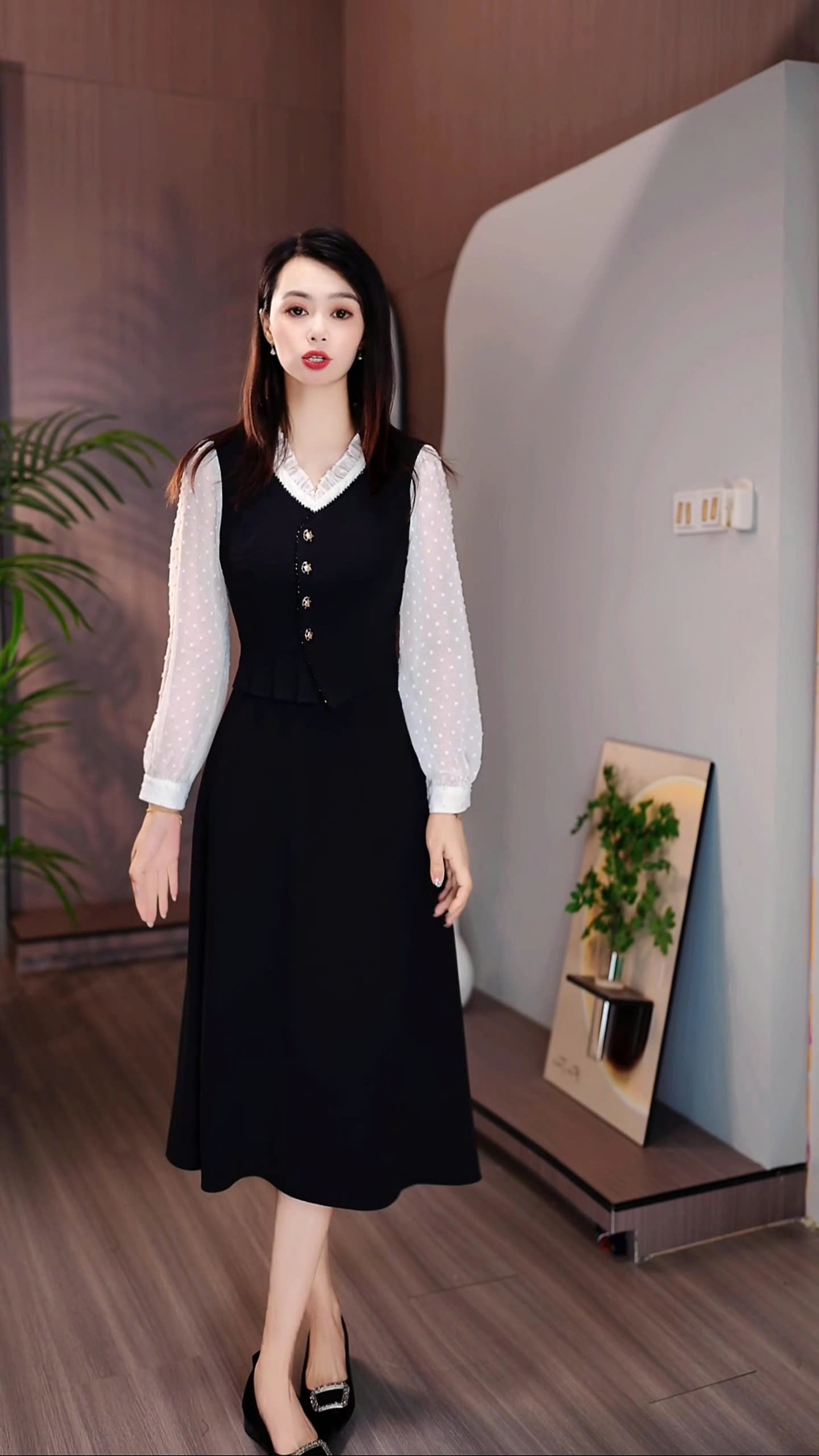 17974-Đầm xòe đen phối tay voan bi hạt trắng cách điệu ( lụa, voan bi)_thumbnail_1