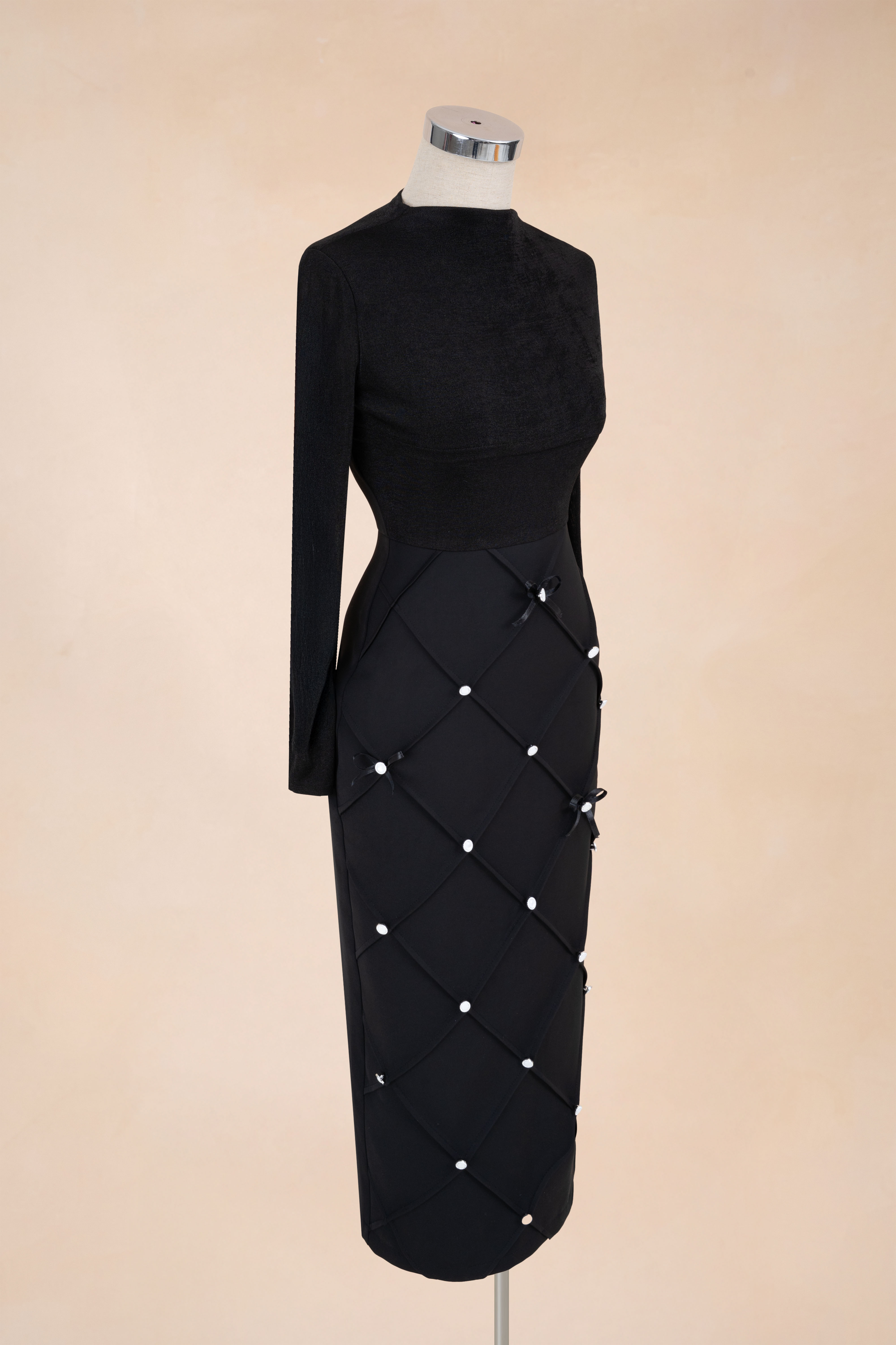 Đầm Bút Chì Đính Nơ Vạt Chéo_thumbnail_5