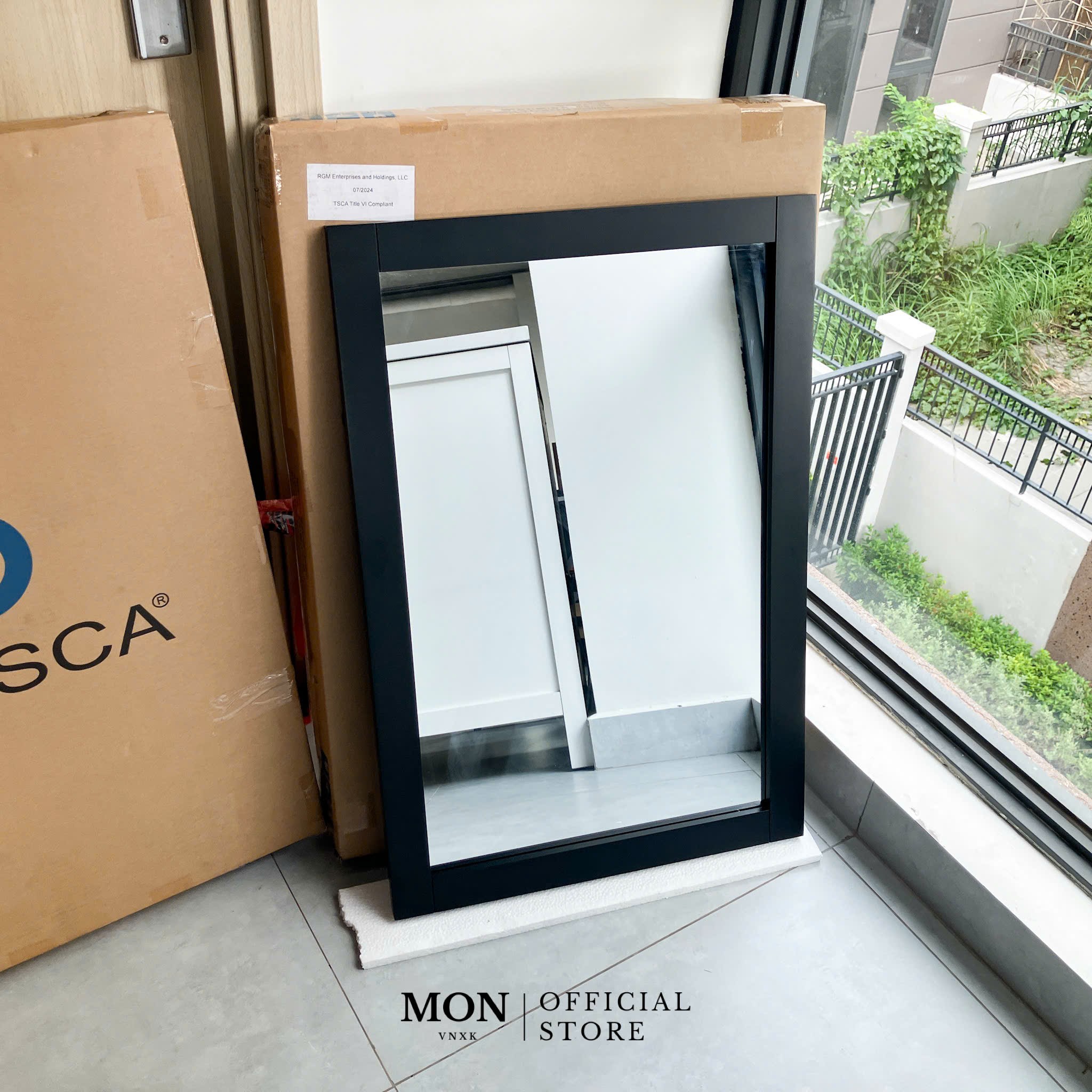 GƯƠNG PHÒNG TẮM TRUYỀN THỐNG HARTFORD 20 INCH MÀU ĐEN