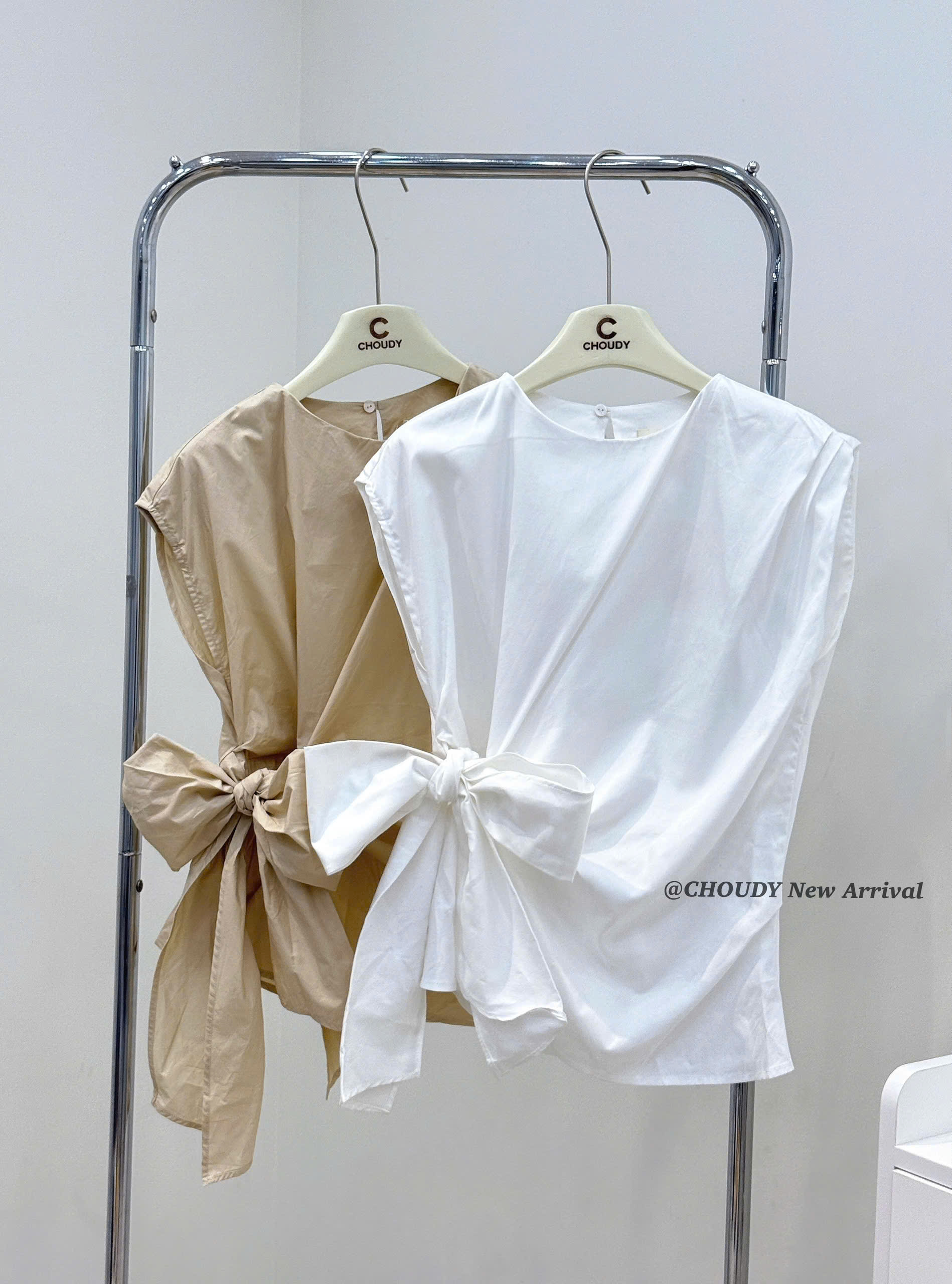 U657 ÁO KIỂU 2 MÀU_thumbnail_3