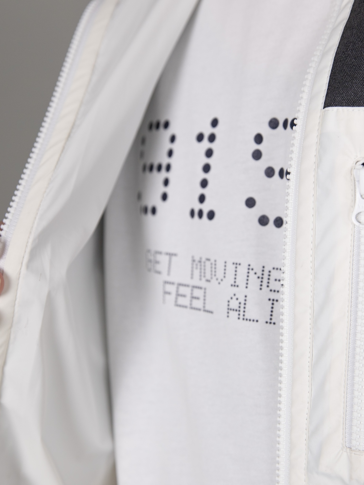 Áo khoác ni bông phối gió trắng túi ngực_thumbnail_4