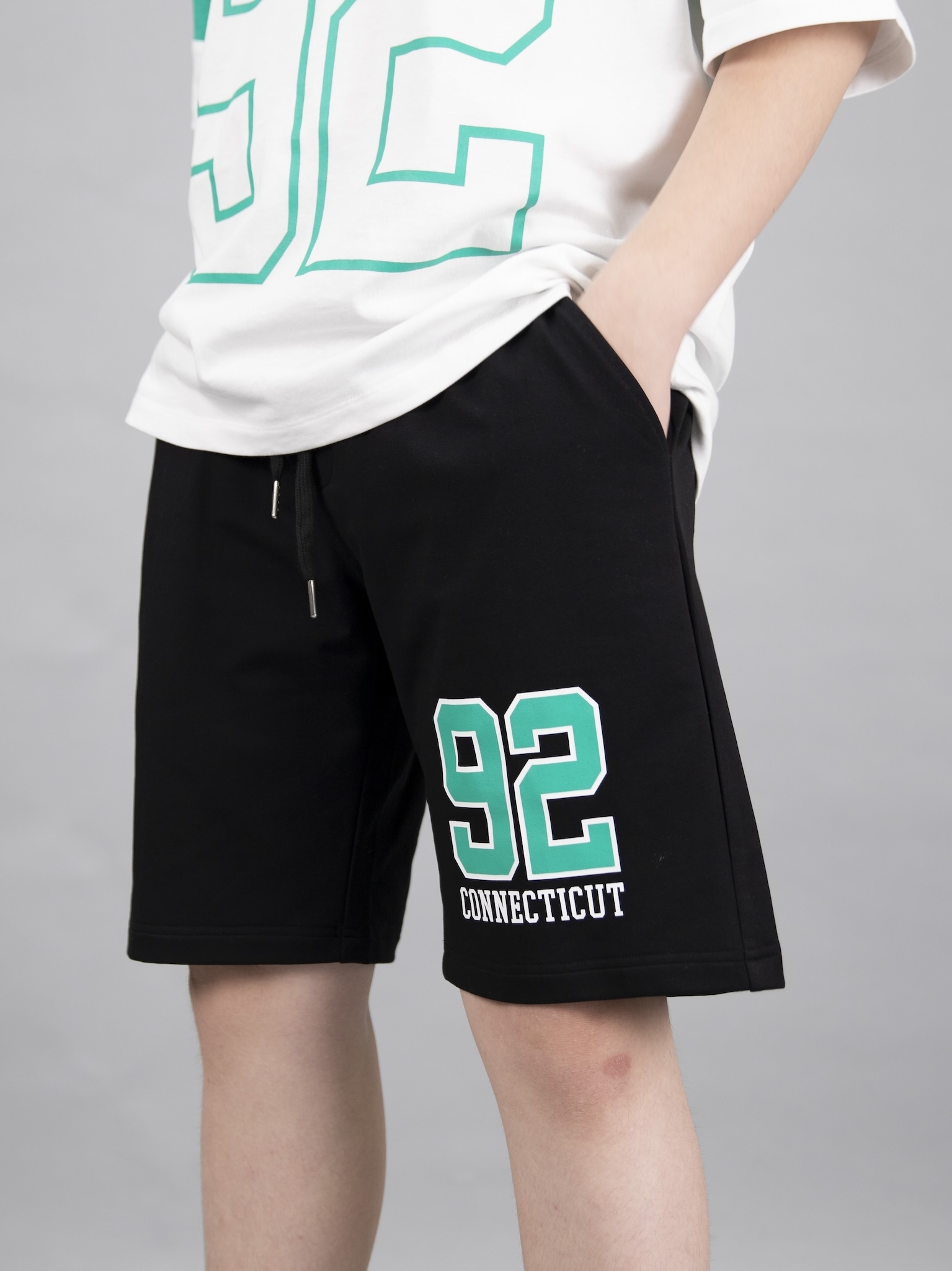 Quần short da cá đen in số 92_thumbnail_2