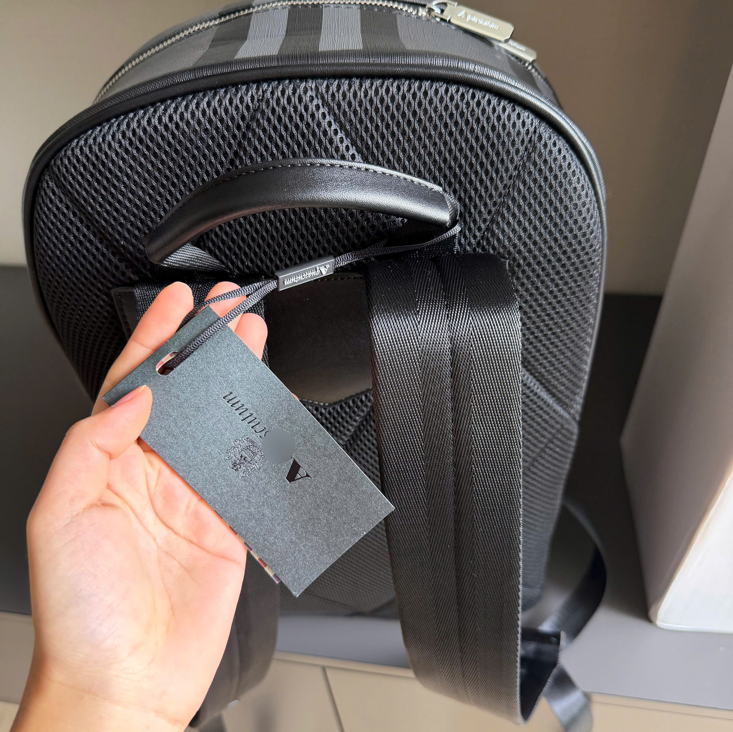 BALO AQUASCUTUM_thumbnail_4