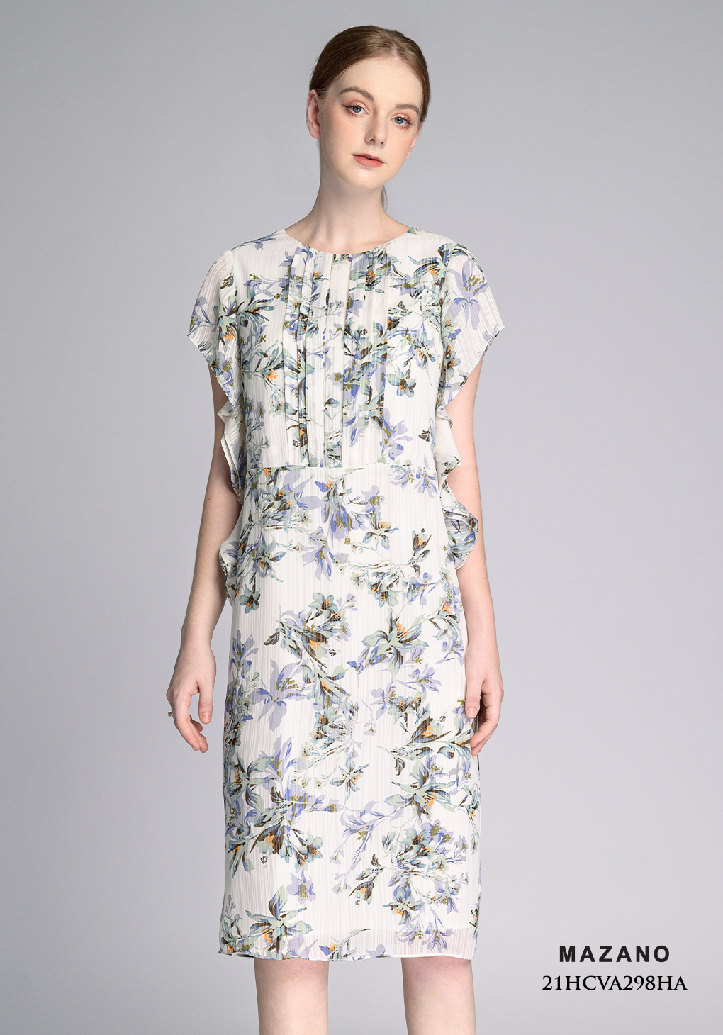 Váy suông trắng họa tiết hoa cánh dơi