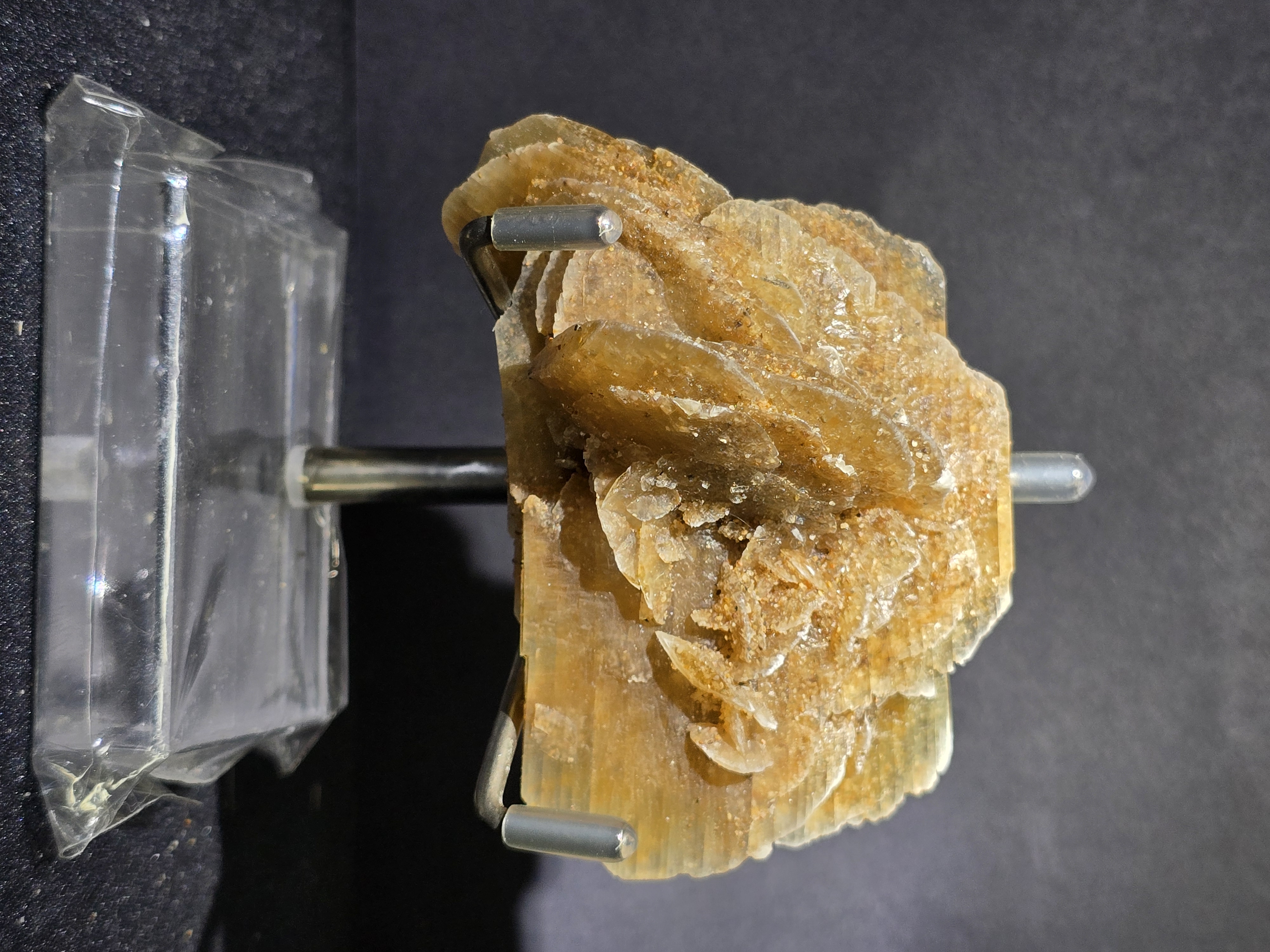 Tinh Thể Hoa Hồng Sa Mạc Desert Rose (có phản ứng UV) - Nội Mông_thumbnail_7