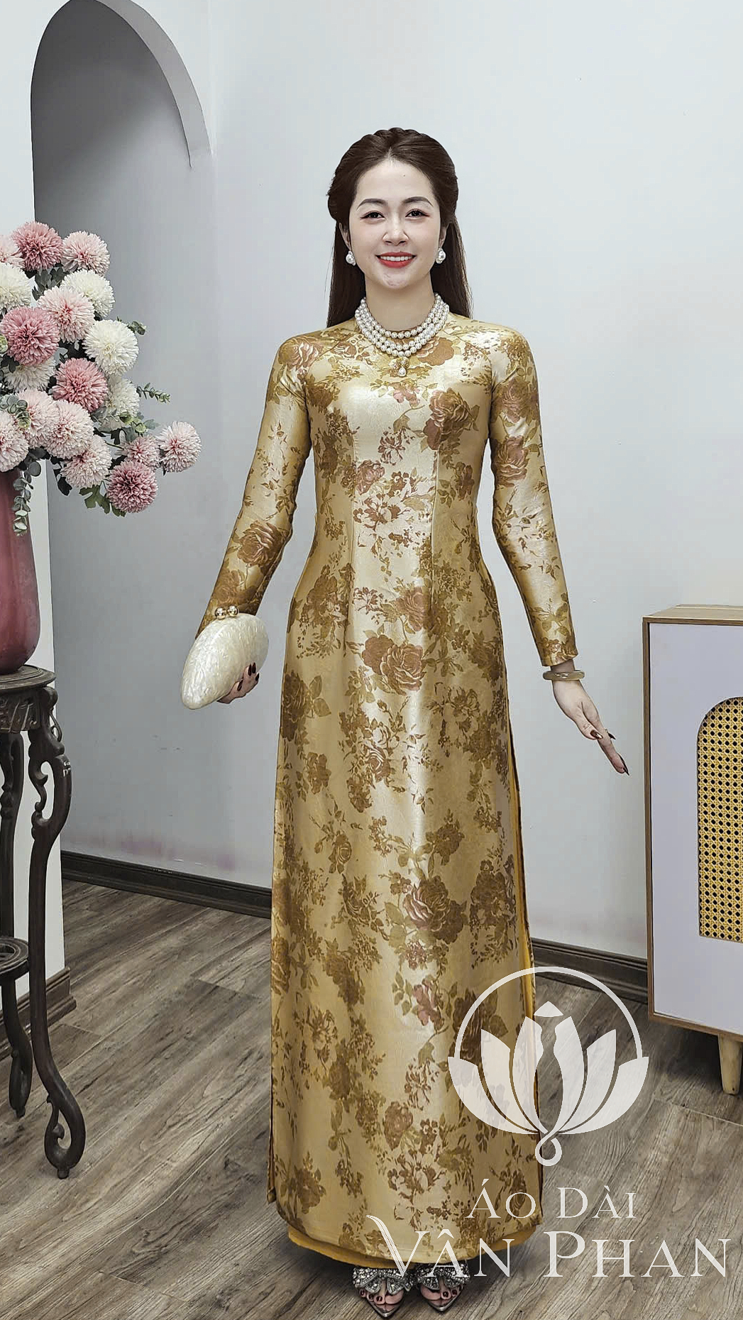 A3178 áo dài cổ khít tay dài lụa dubai ánh xà cừ vàng_thumbnail_1