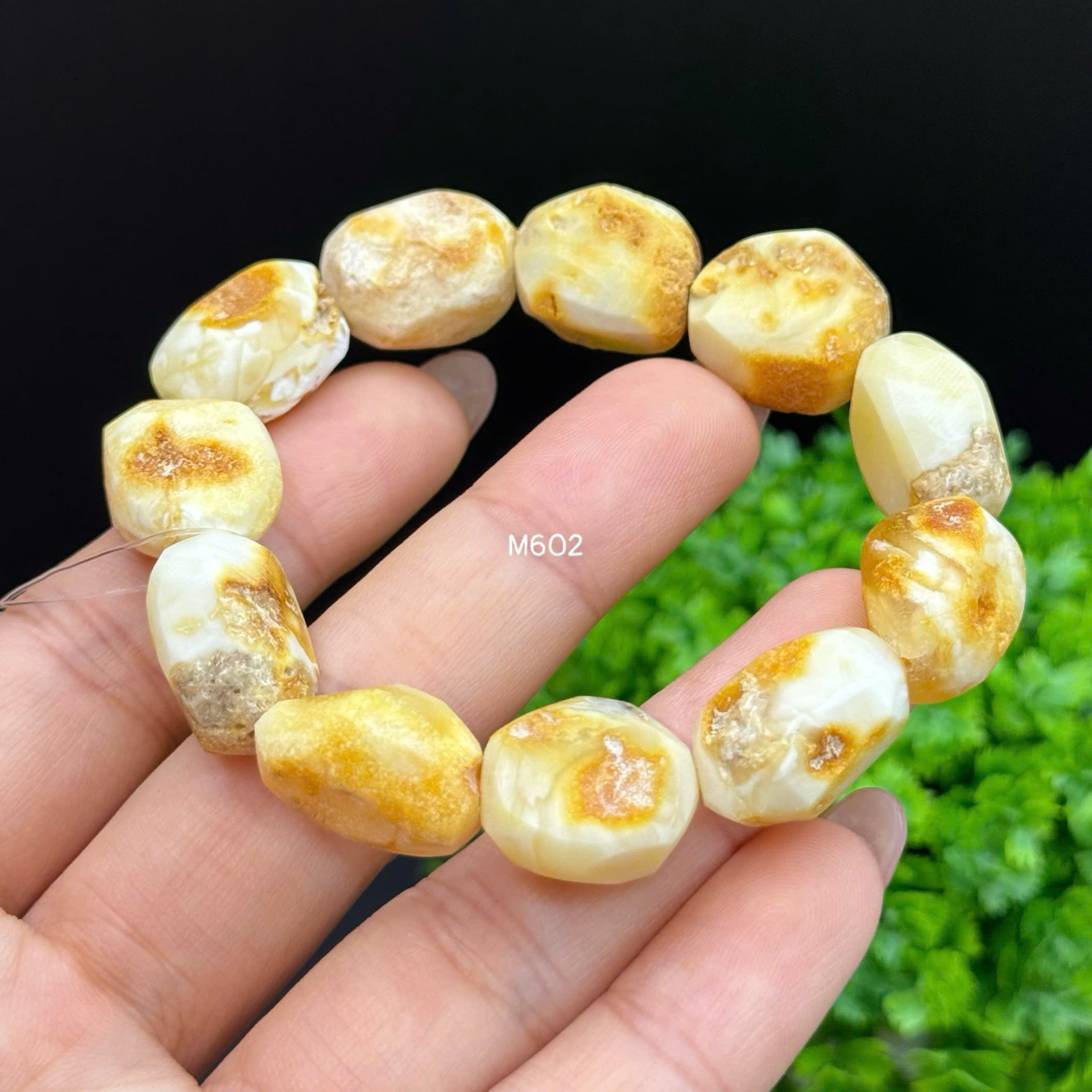 Lắc Tay Hổ Phách Bạch Thô - M602_thumbnail_1