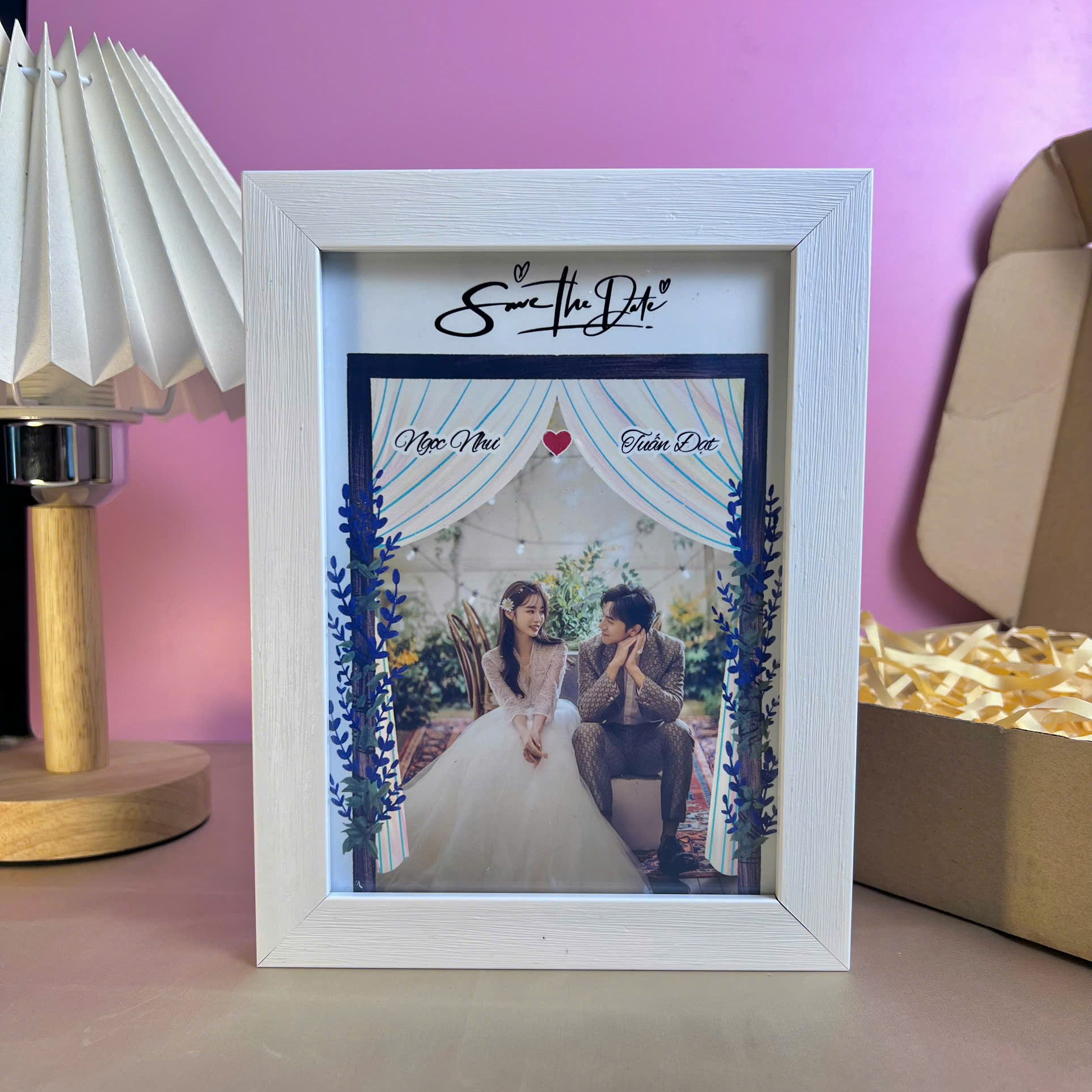 Khung ảnh để bàn in ảnh cặp đôi – Quà tặng kỷ niệm ngày yêu nhau, lưu giữ khoảnh khắc ngọt ngào theo yêu cầu cá nhân hóa