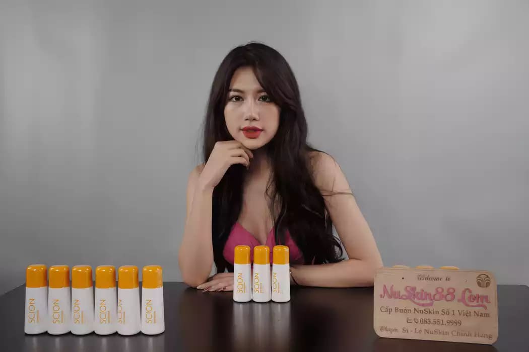 Lăn khử mùi sáng da Scion Brightening Roll On_thumbnail_11