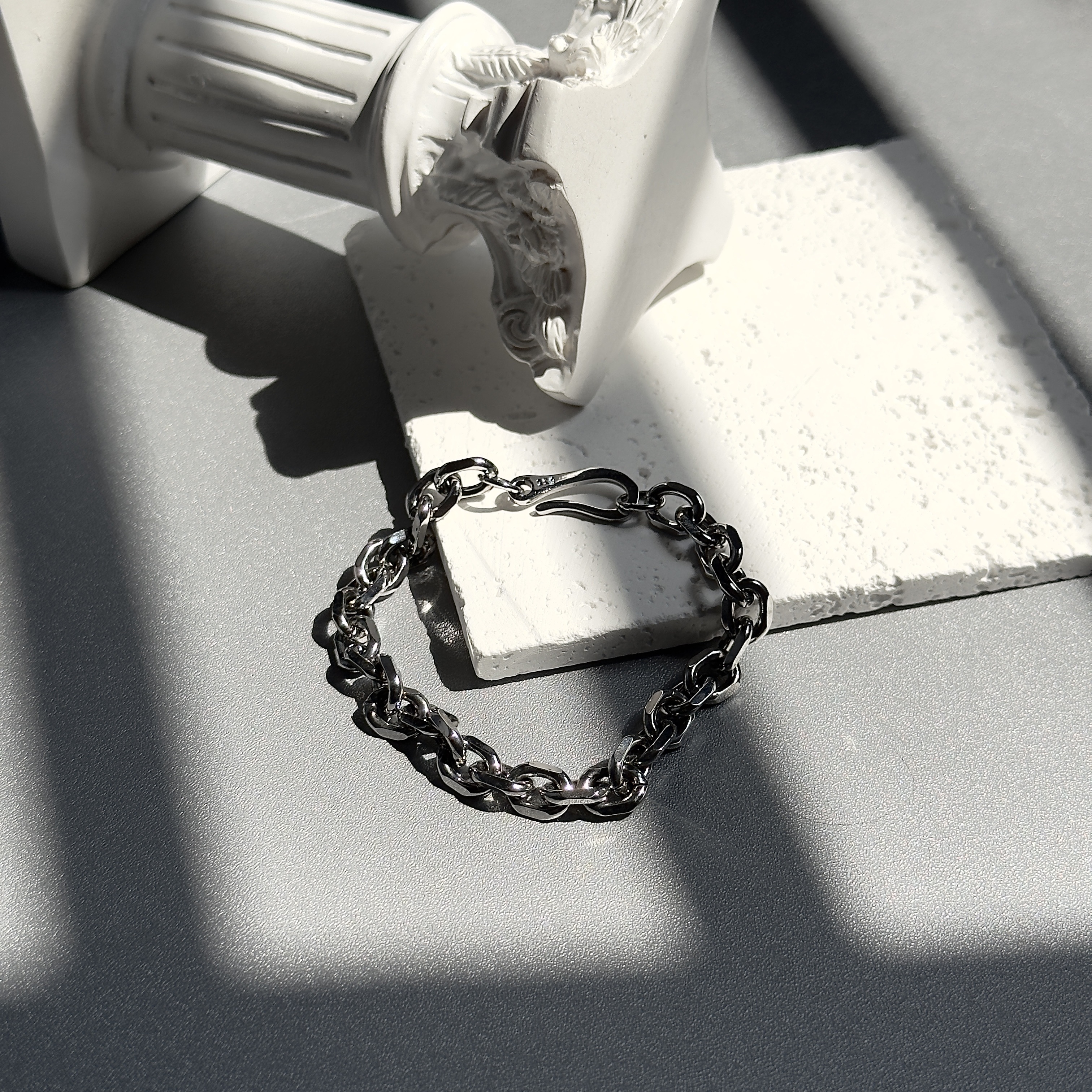 TheElegantChain_thumbnail_3