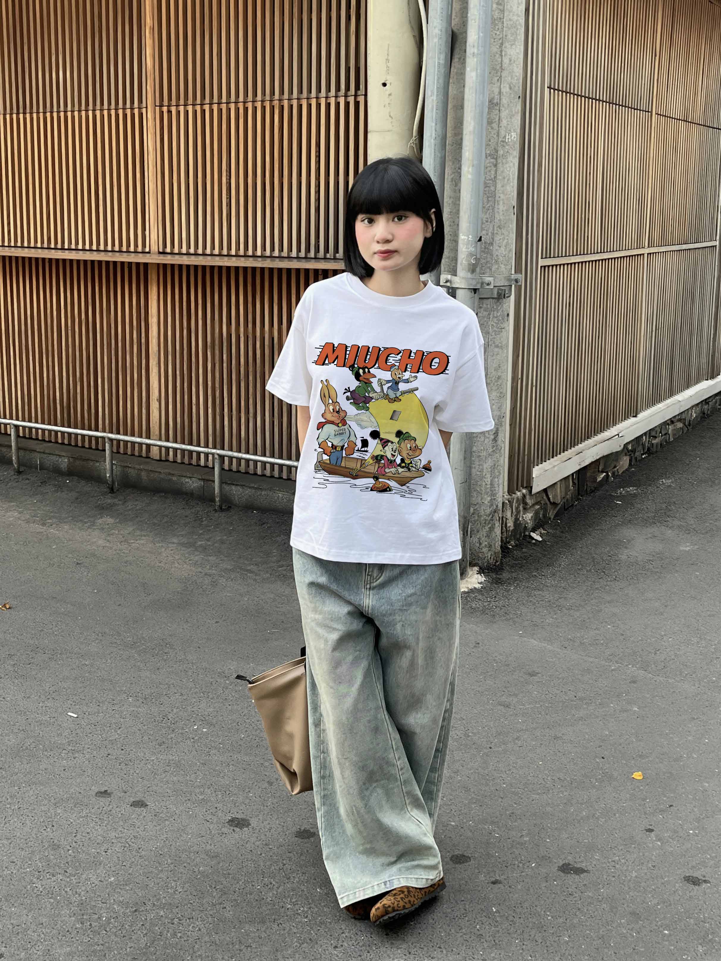 Áo thun boxy hoạt hình 2328 Miucho cổ tròn chất vải cotton 2 chiều cao cấp dày dặn in mix_thumbnail_5