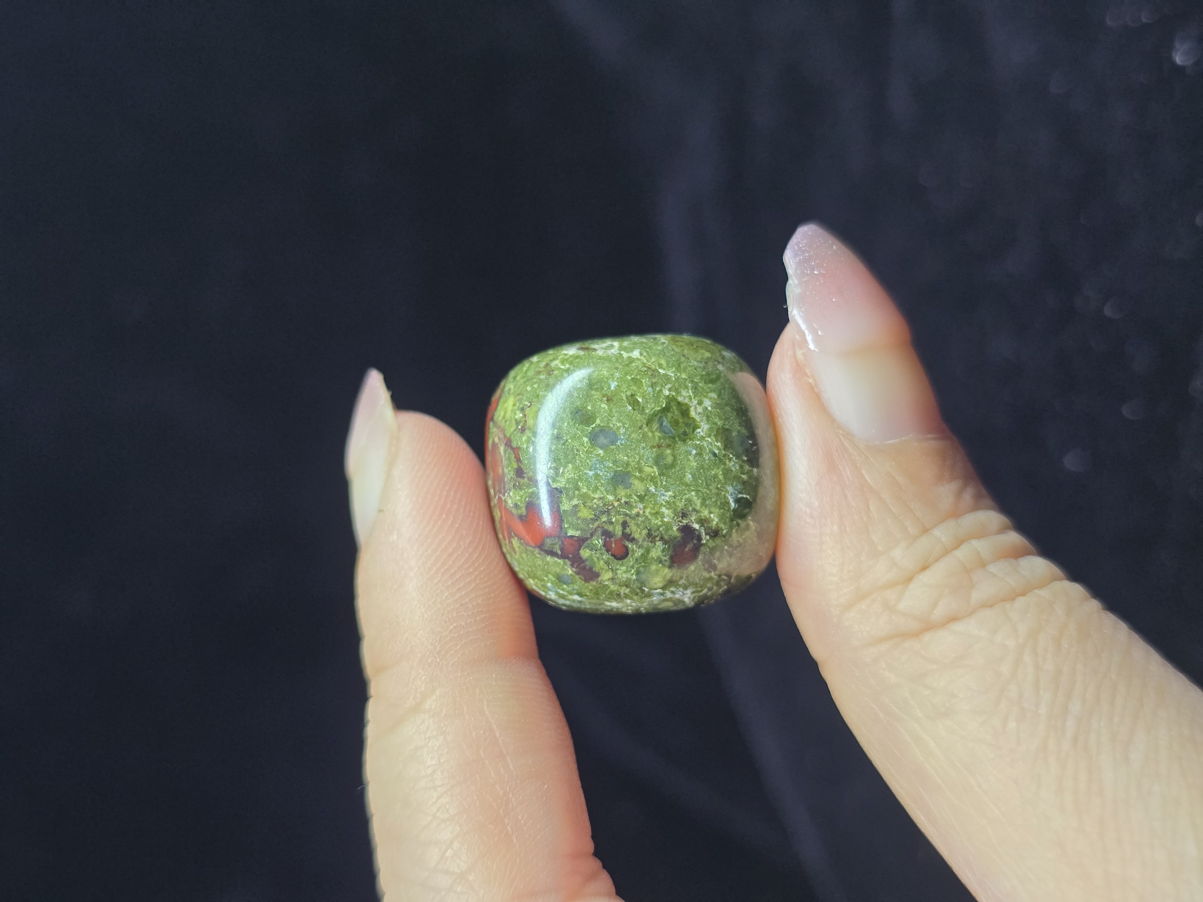 Đá cuội đã mài bóng / Tumbled Đá Huyết Long Dragon’s Blood Stone Jasper size 2 - 3 cm/viên