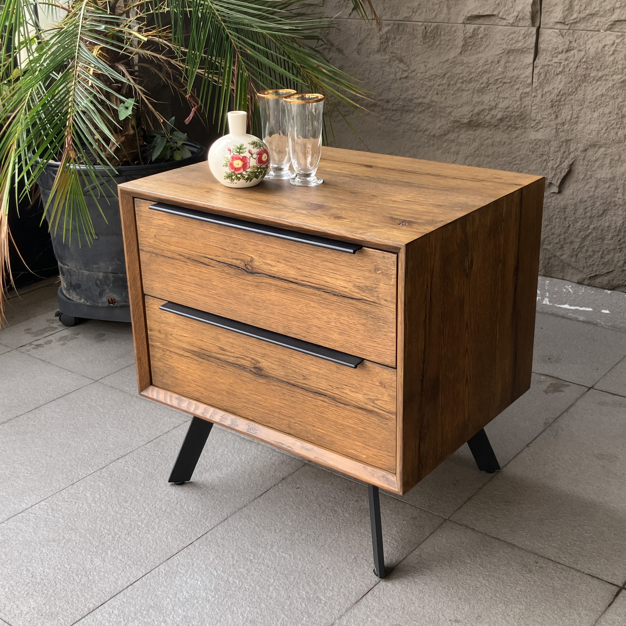 TỦ ĐẦU GIƯỜNG CLEVEDON 2-DRAWER SOLID OAK BEDSIDE TABLE