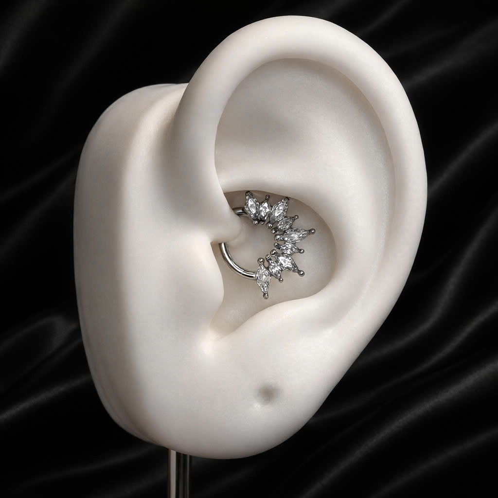 Daith kiểu vòng 8 lá nhọn trắng_thumbnail_1
