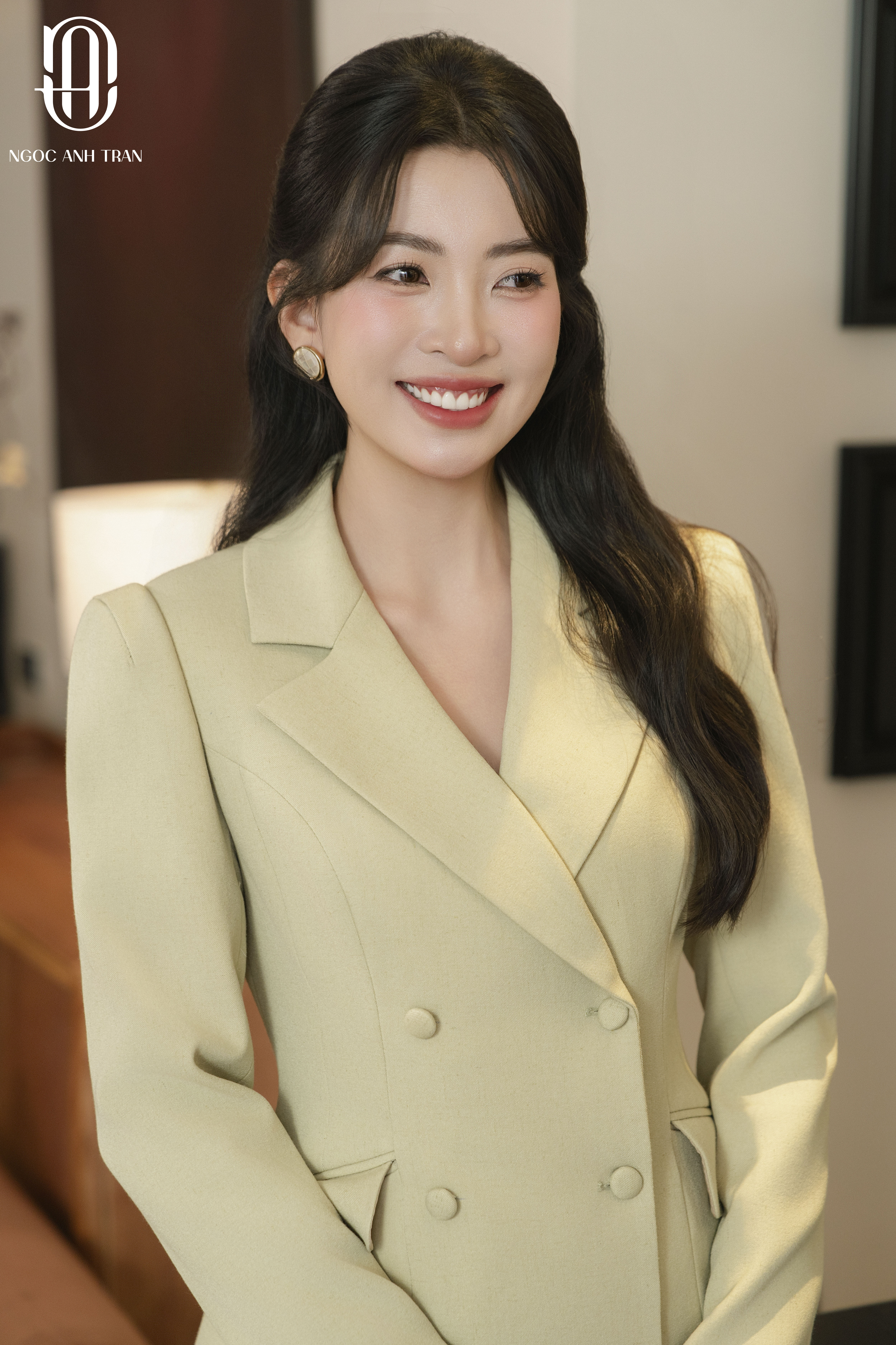 V067 - Áo vest màu bơ cúc bọc_thumbnail_2