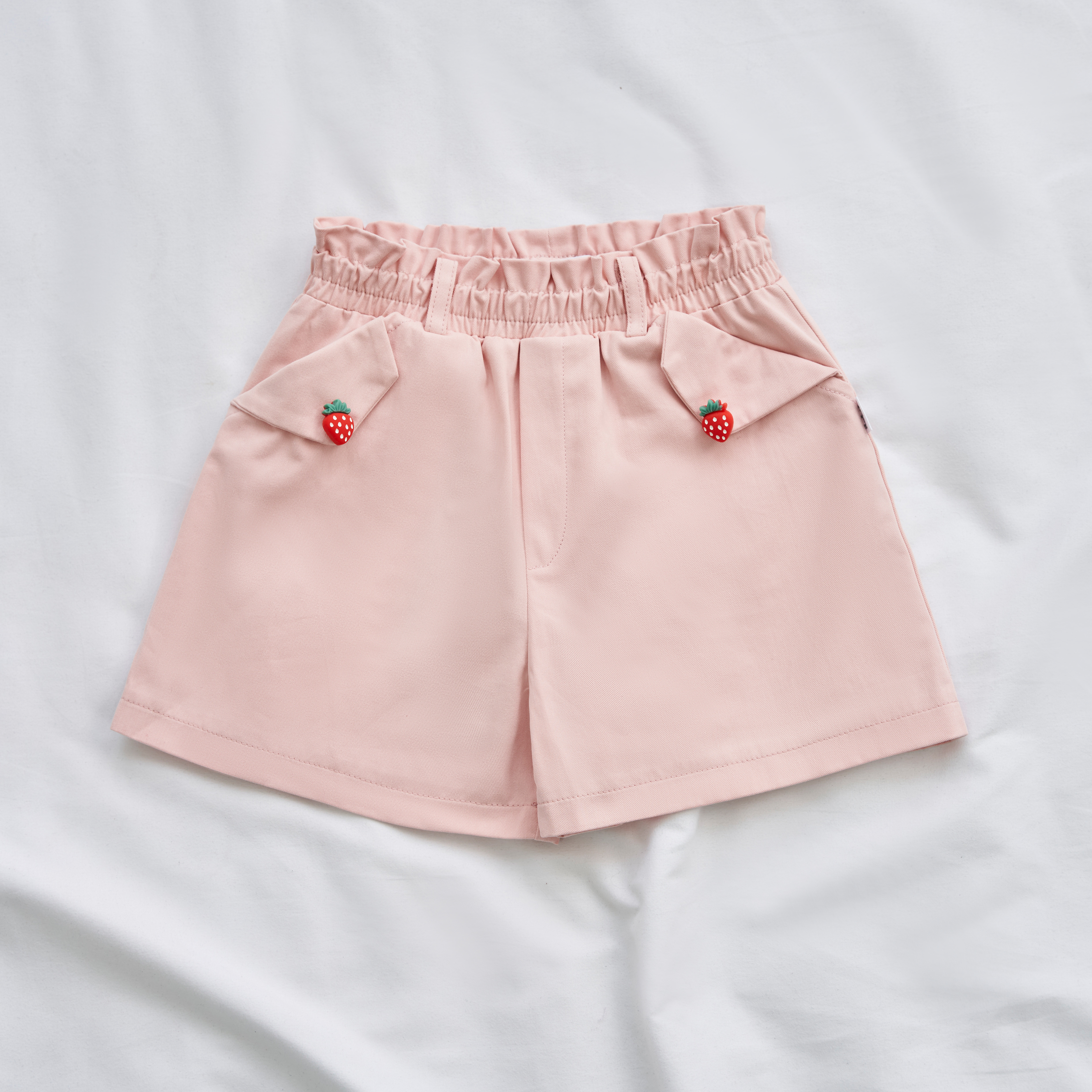 Quần sooc bèo cạp đính cúc dâu_thumbnail_1