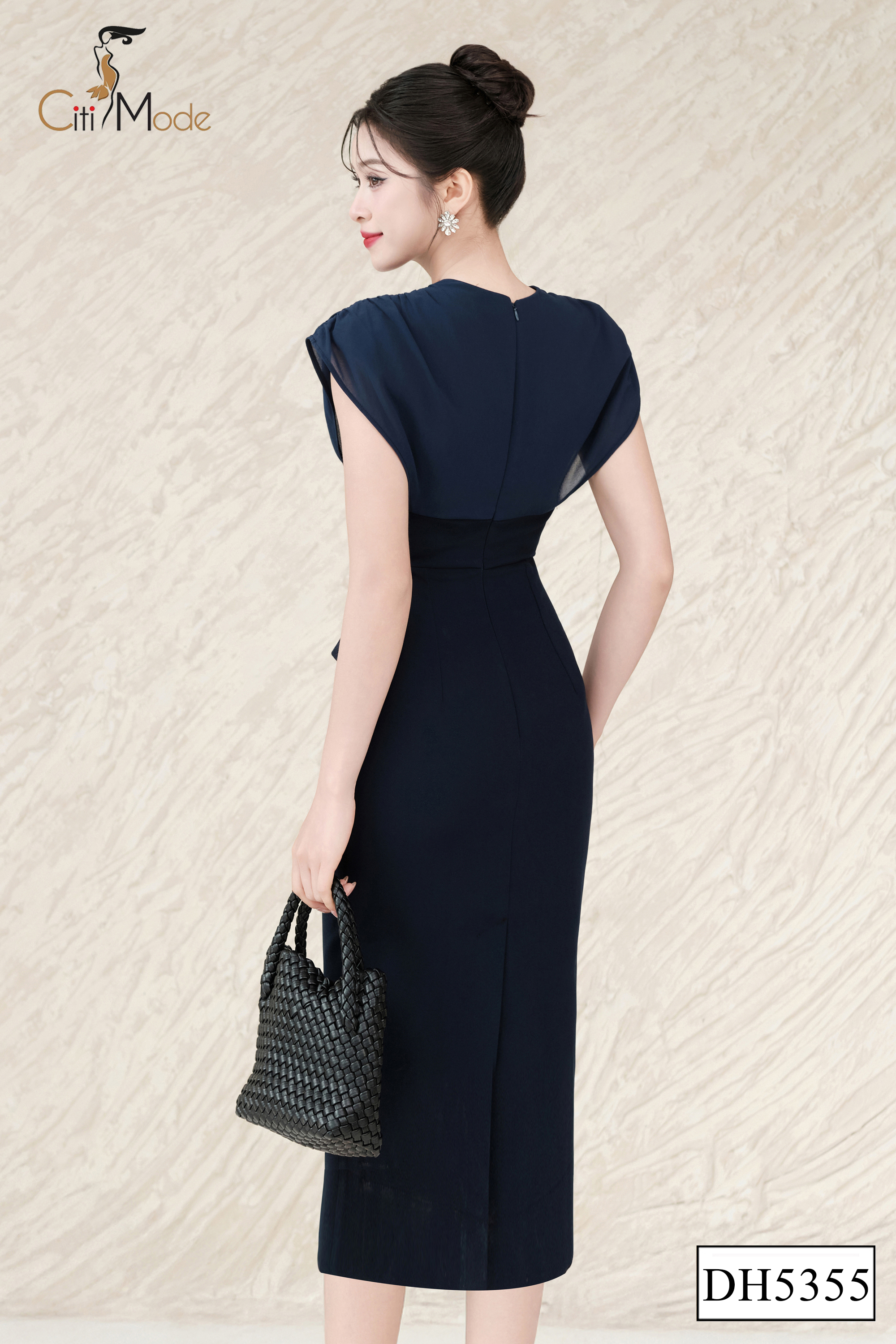 Đầm ôm peplum xanh than cổ V