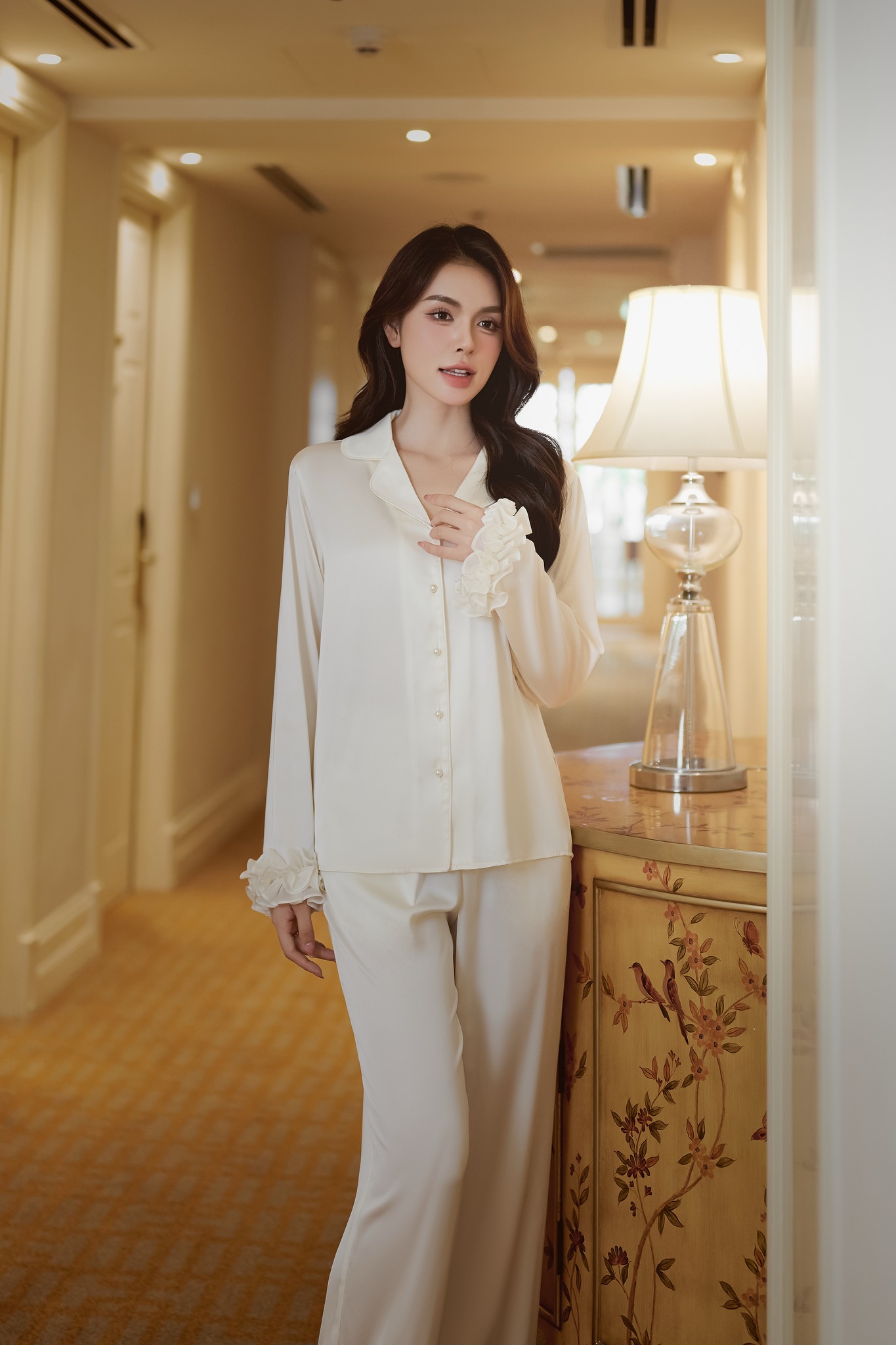 Bộ lụa áo dài tay, quần dài BN639_thumbnail_3